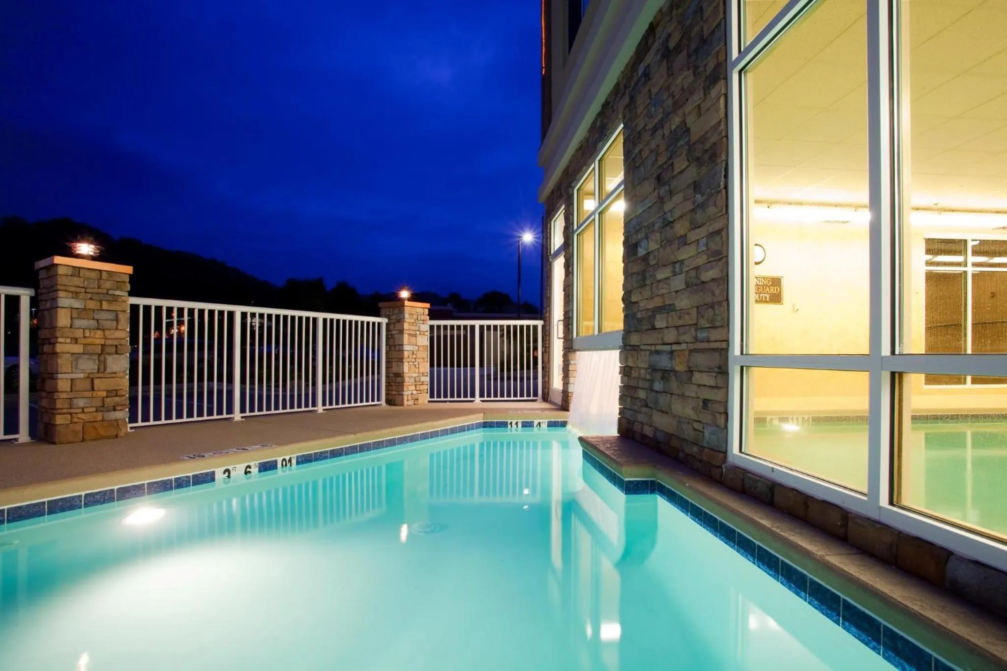 Swimming pool in Holiday Inn Express & Suites Asheville Downtown by IHG