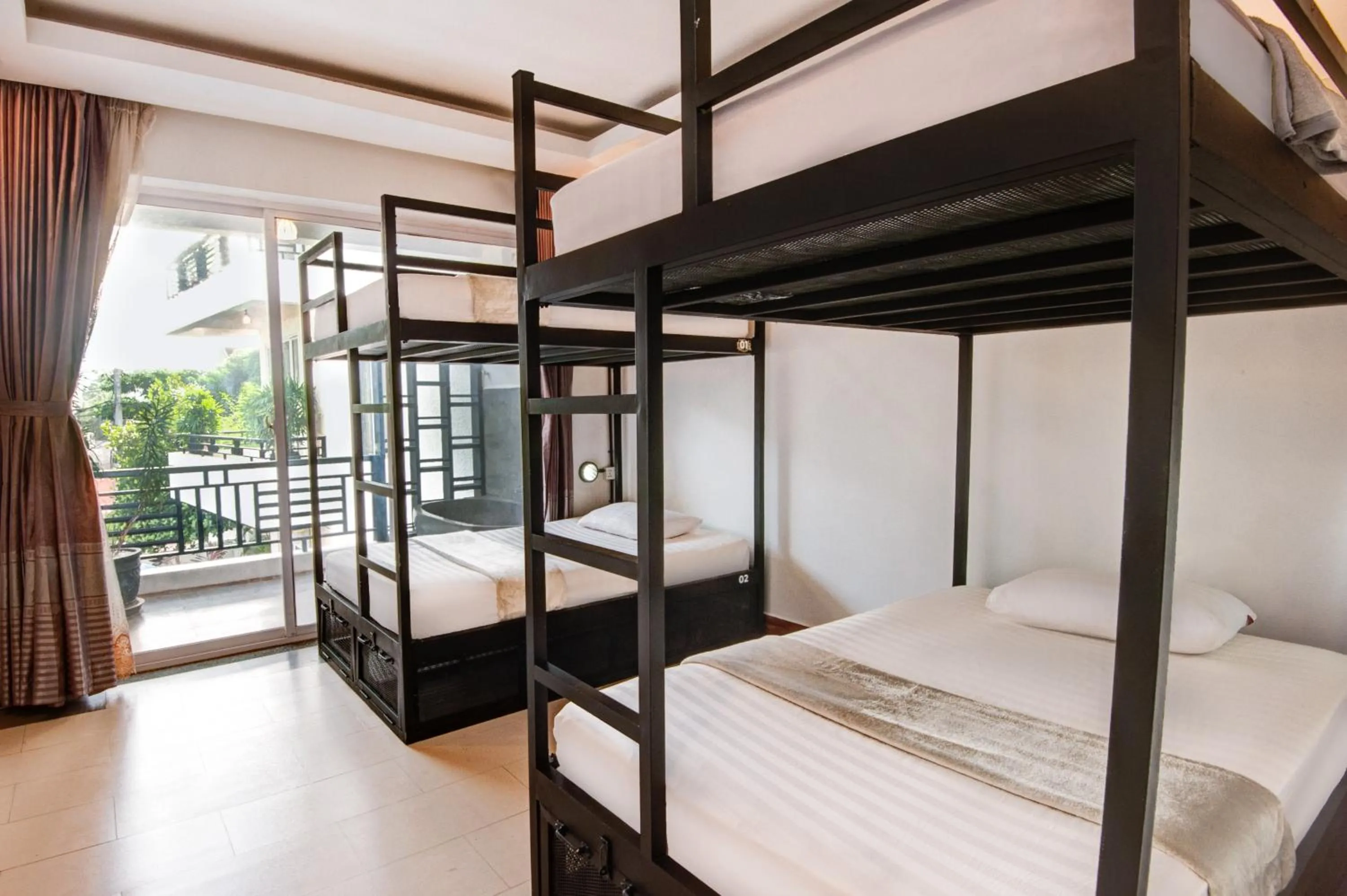 Bedroom, Bed in Mad Monkey Hostel Siem Reap