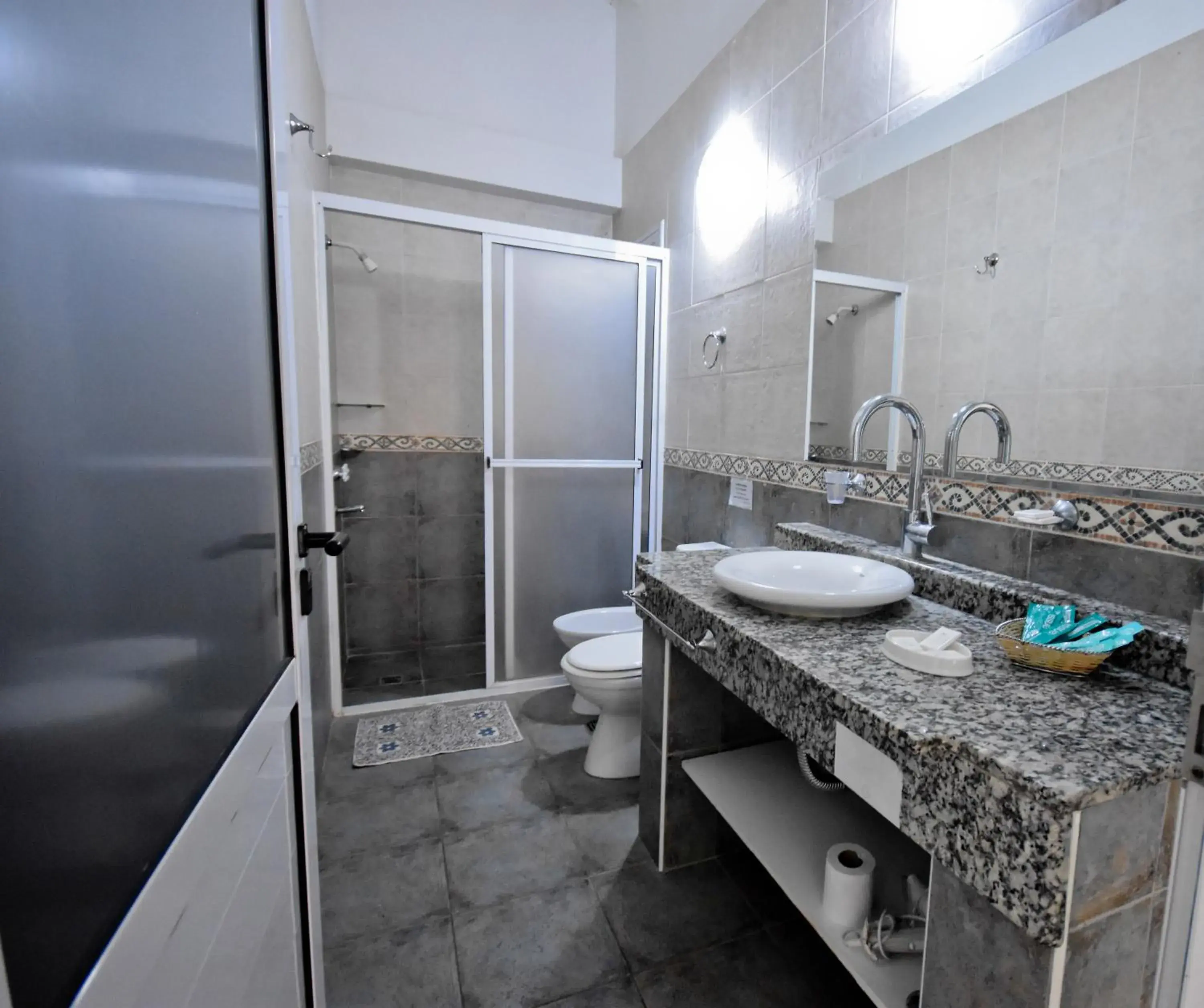 Bathroom in Villa La Font Apart Hotel & Spa