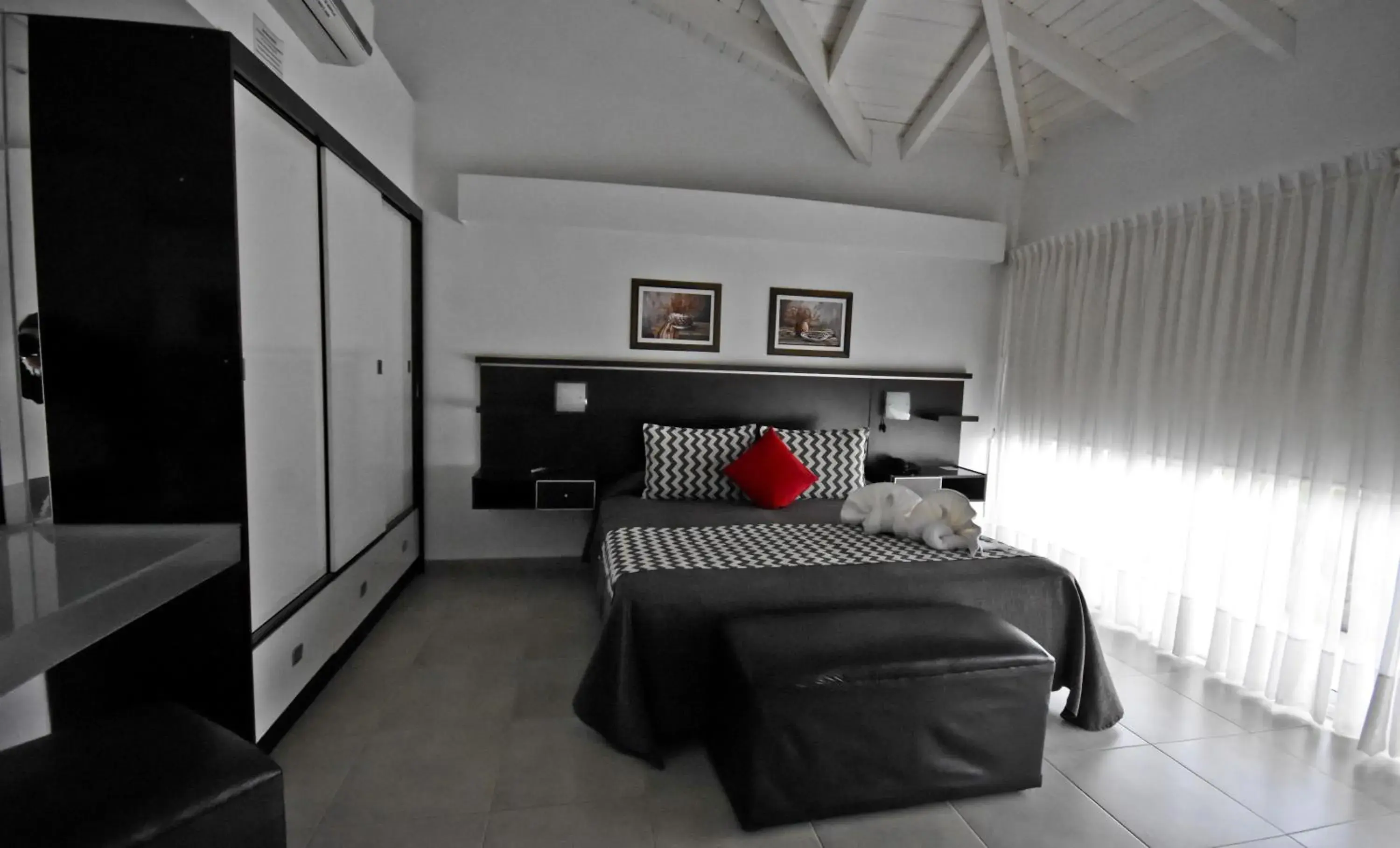 Photo of the whole room, Bed in Villa La Font Apart Hotel & Spa