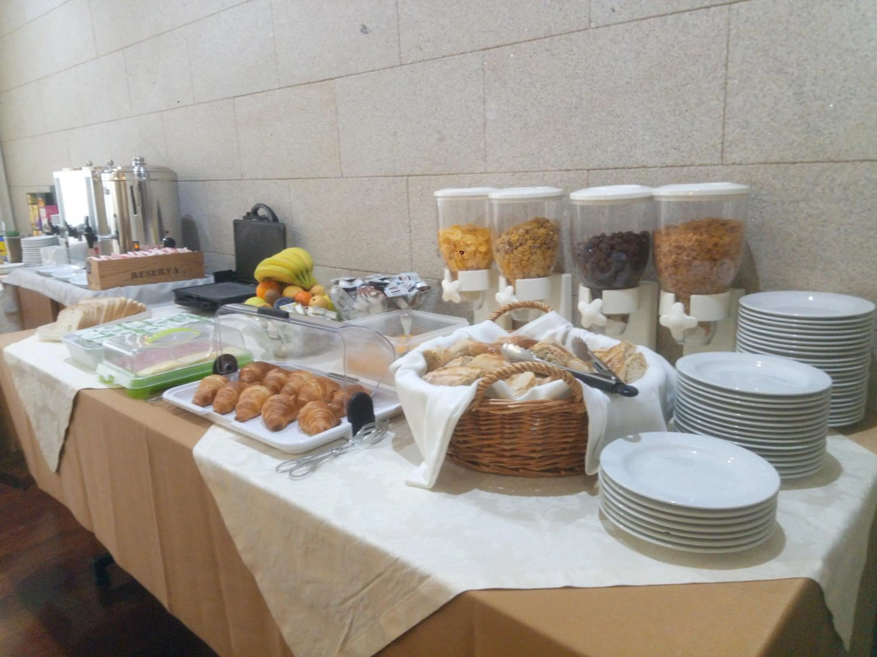 Breakfast in Hotel das Taipas