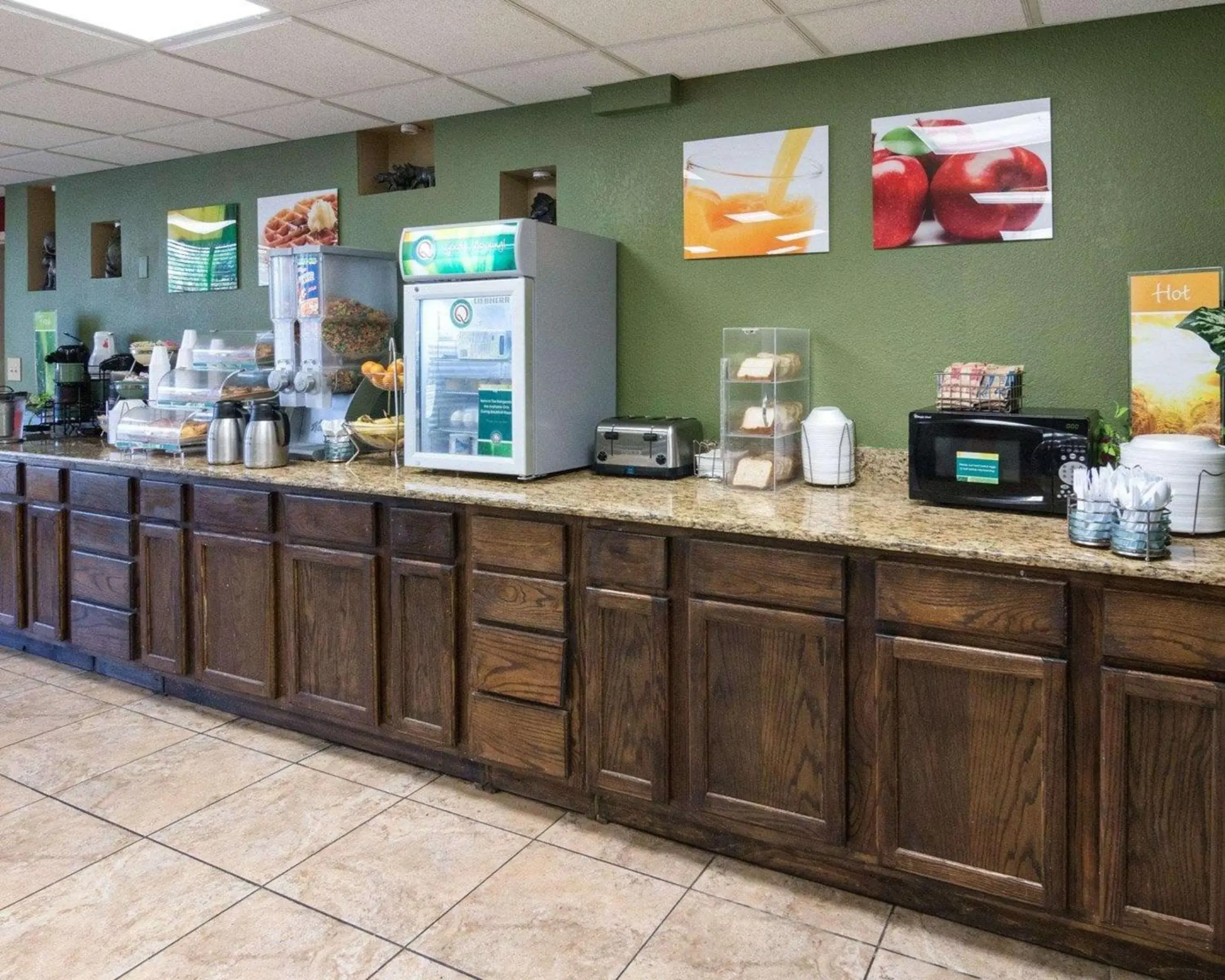Restaurant/places to eat in Quality Inn Shreveport Airport Restaurant/places to eat in Quality Inn Shreveport Airport