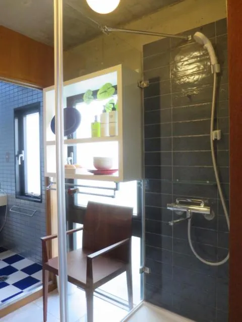 Photo of the whole room in AH87 Osaka