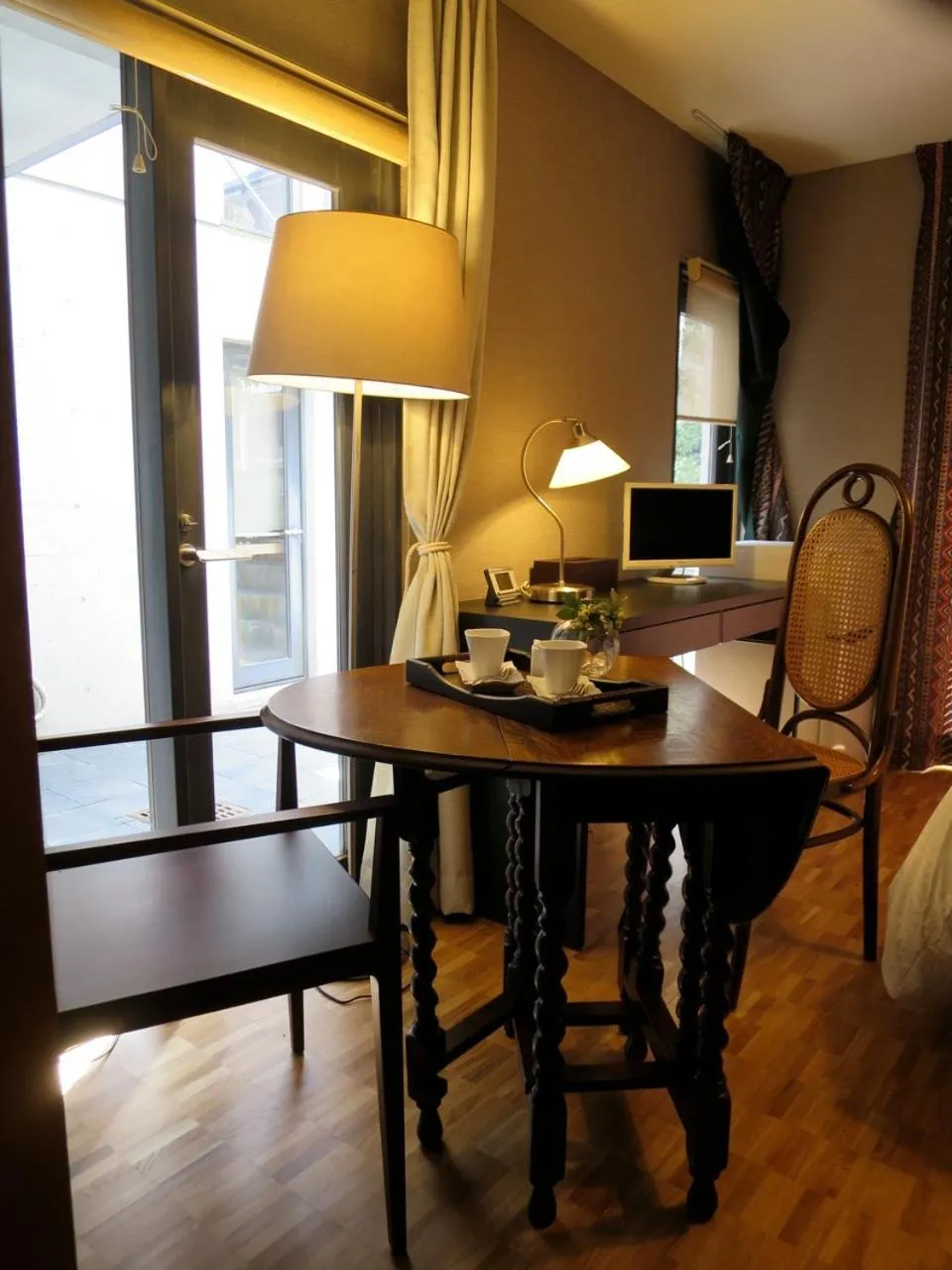 Photo of the whole room in AH87 Osaka