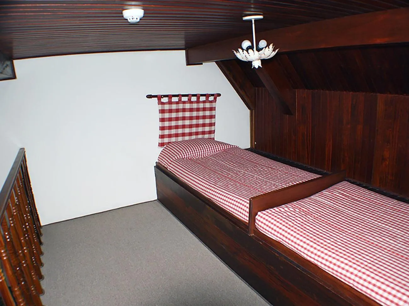 Bed in Center Suiço Flats