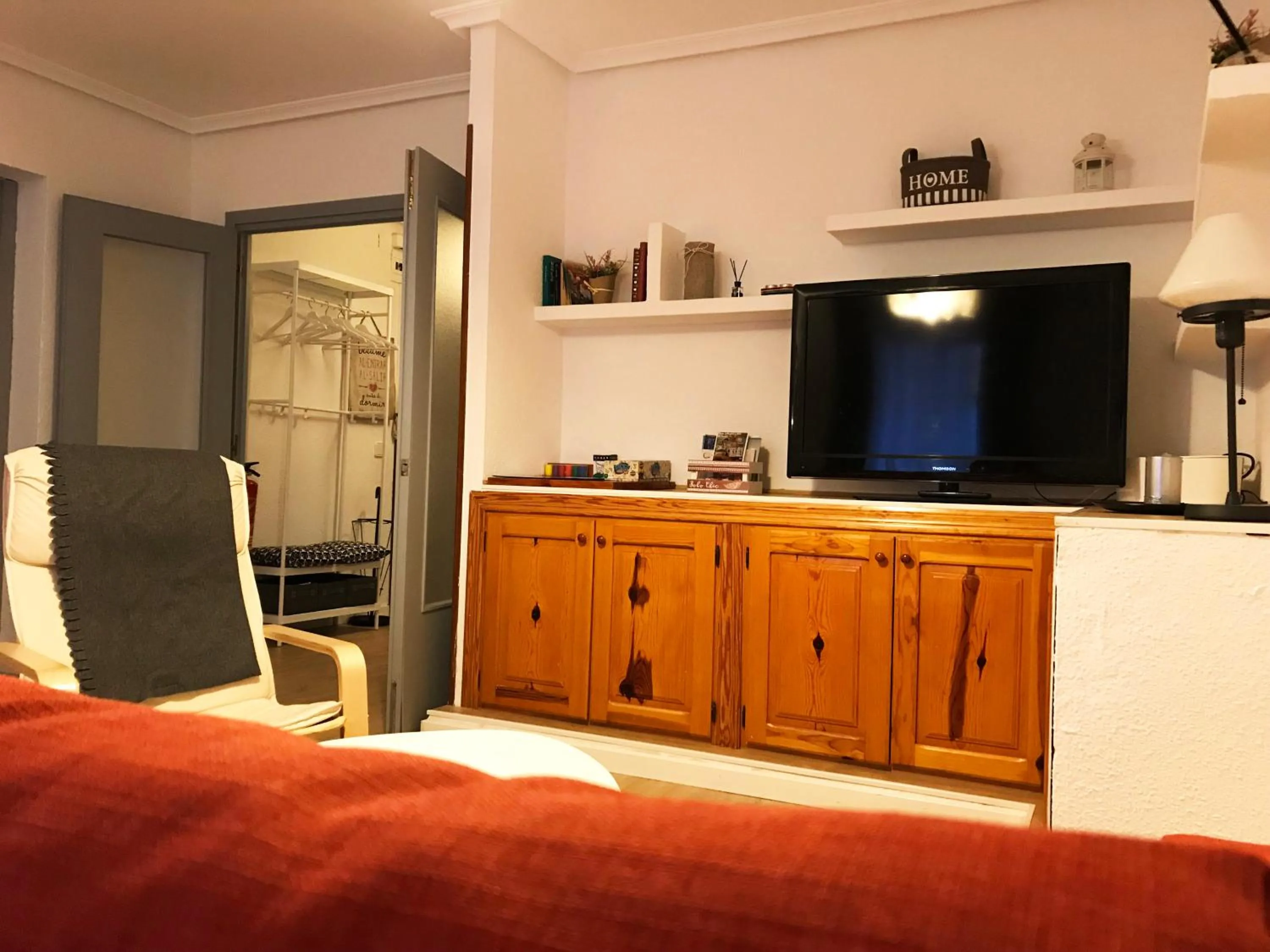 Living room in HabitaHost Colón