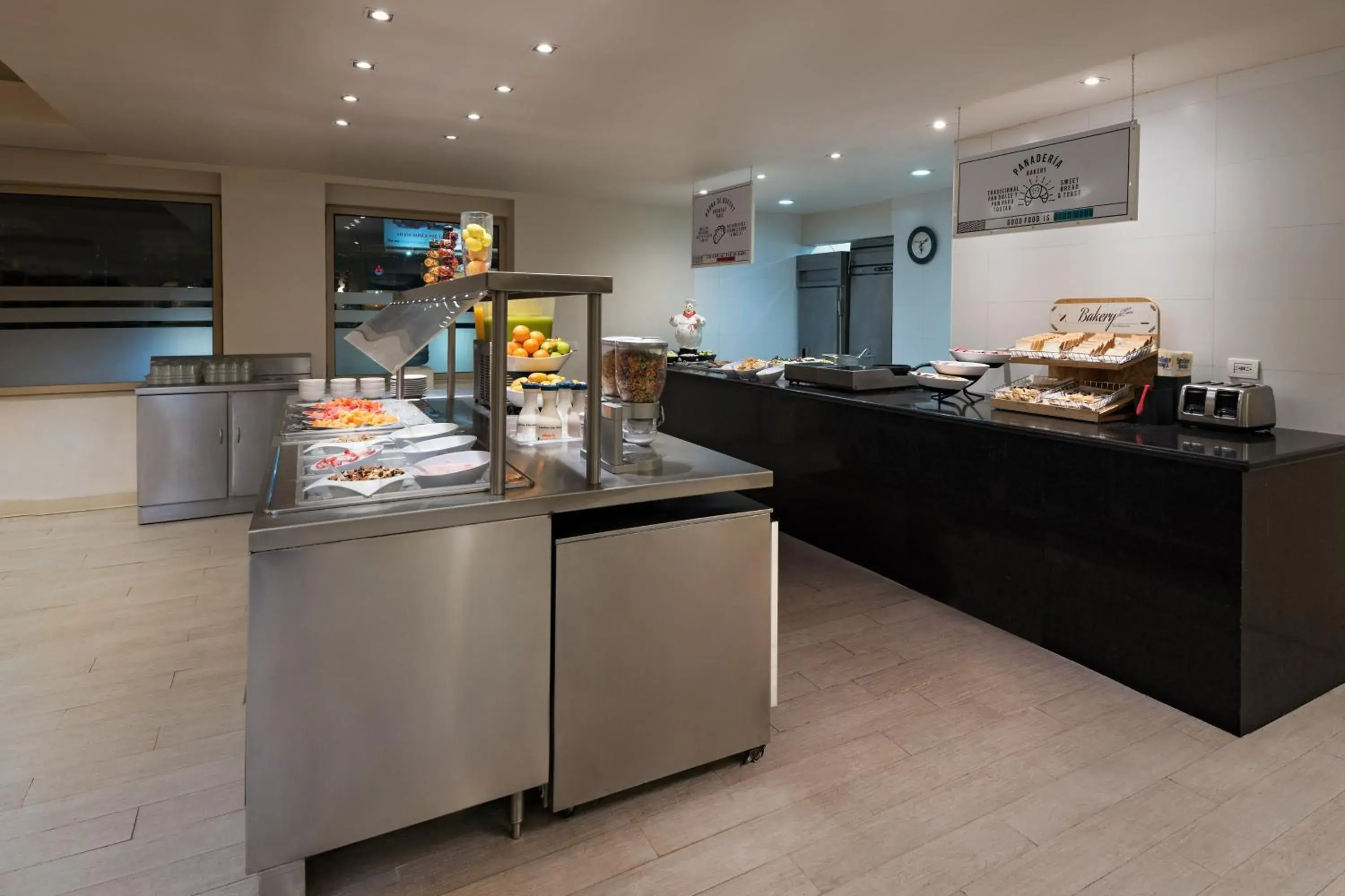 Restaurant/places to eat in Four Points by Sheraton Monterrey Linda Vista Restaurant/places to eat in Four Points by Sheraton Monterrey Linda Vista