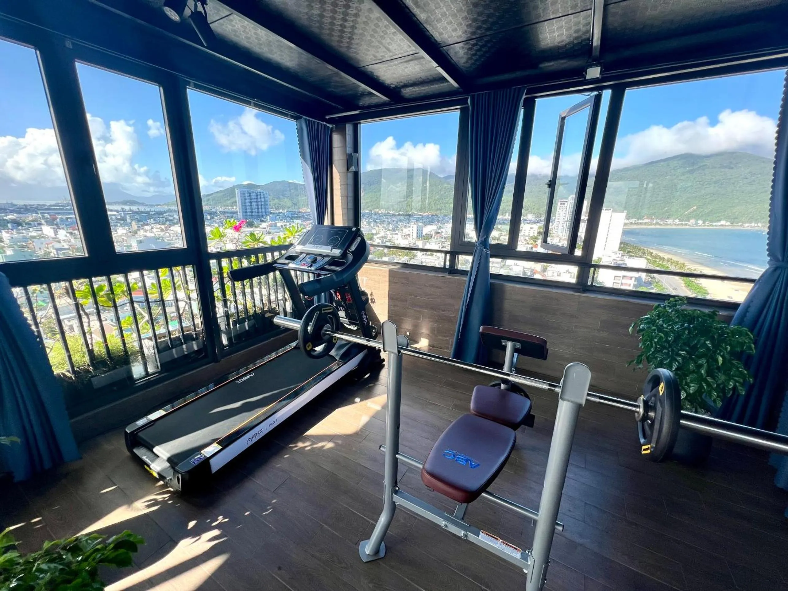 Fitness centre/facilities in Seashore Hotel & Apartment
