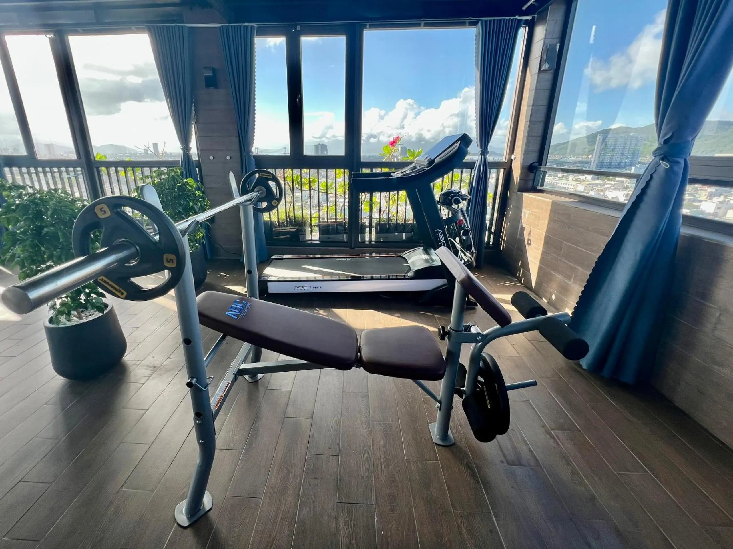 Fitness centre/facilities in Seashore Hotel & Apartment