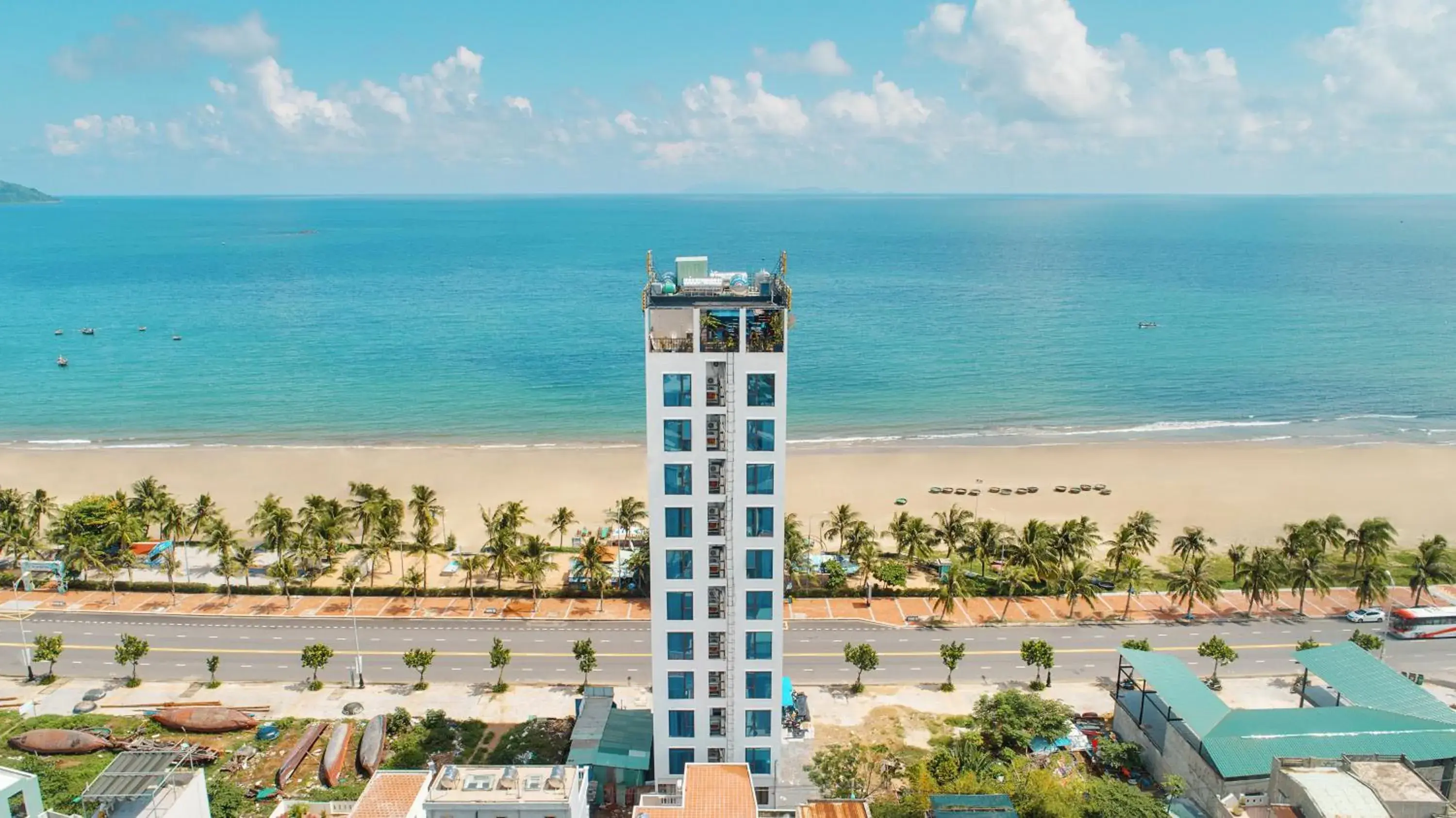 Deluxe Twin Room with City View in Seashore Hotel & Apartment Deluxe Twin Room with City View in Seashore Hotel & Apartment