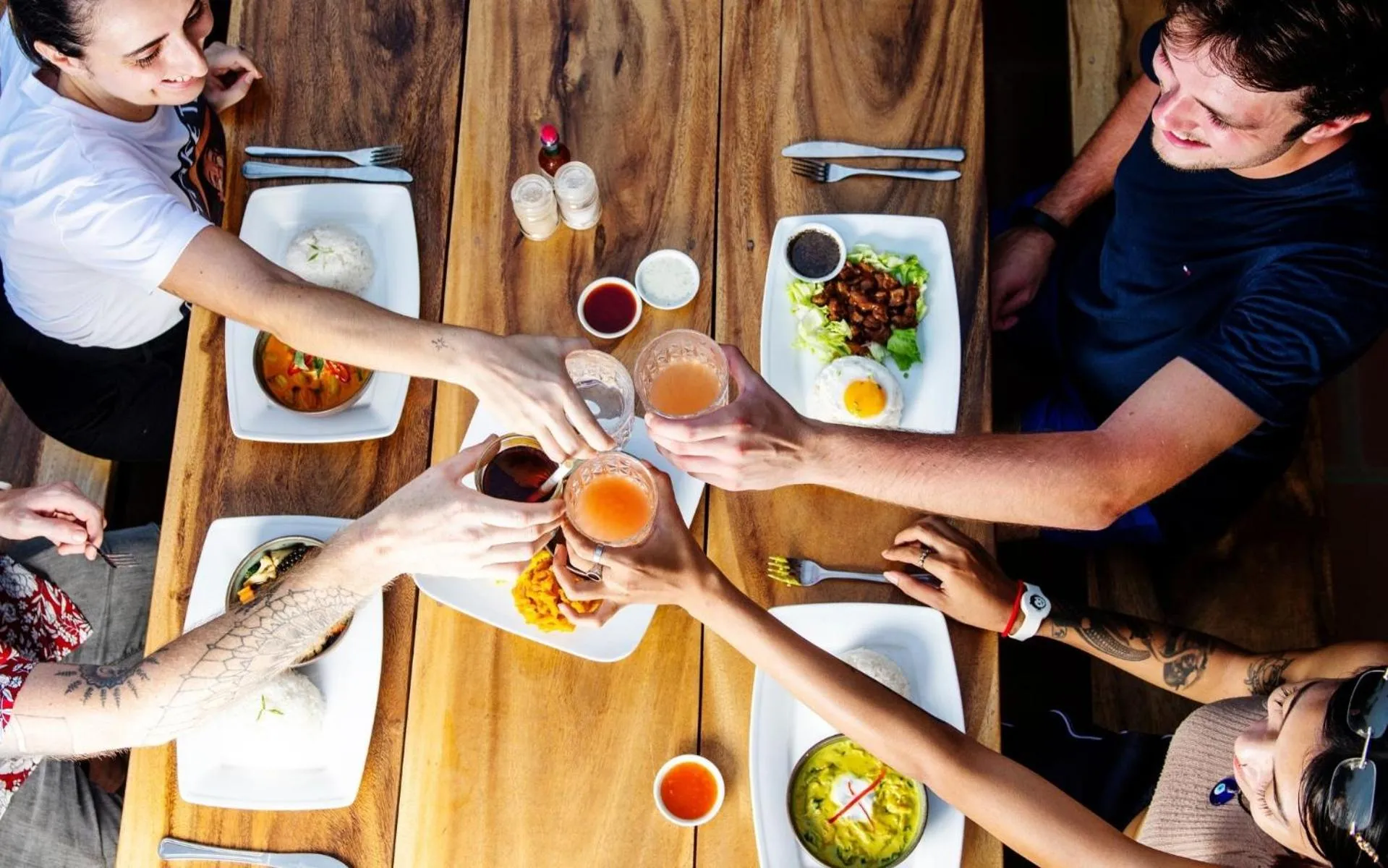 Food and drinks in Mad Monkey Hostel Phnom Penh