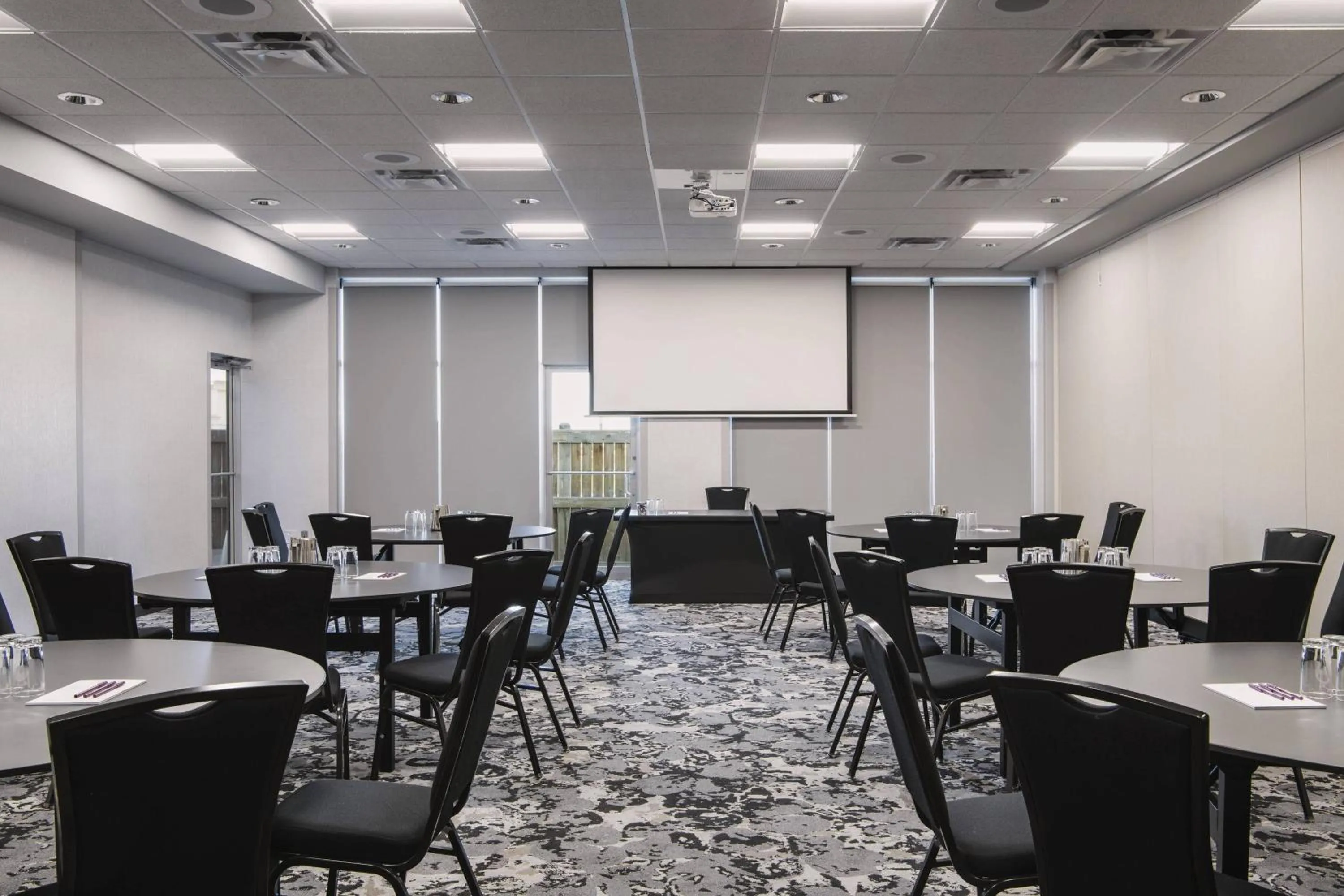 Meeting/conference room in Fairfield Inn & Suites by Marriott Winnipeg