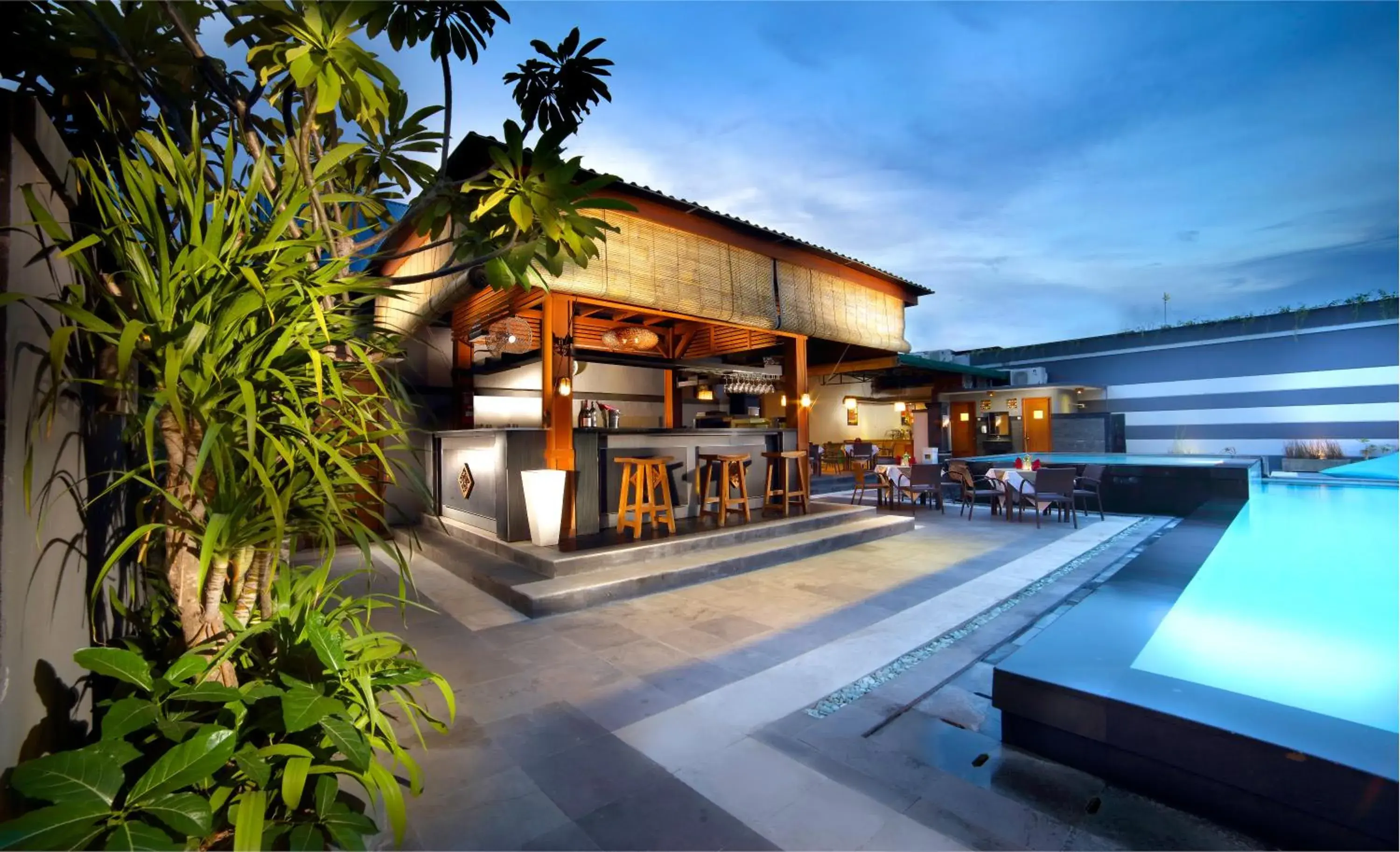 Restaurant/places to eat in The Banyumas Villa Restaurant/places to eat in The Banyumas Villa