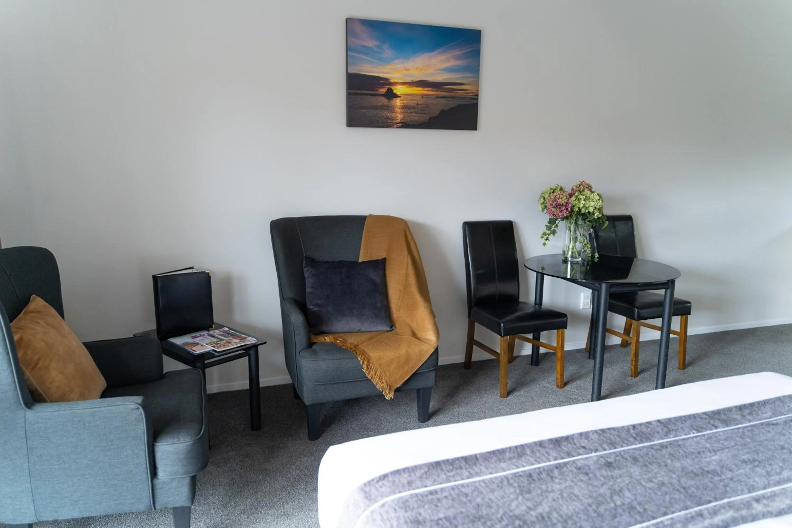 Pacific Coast Motor Lodge