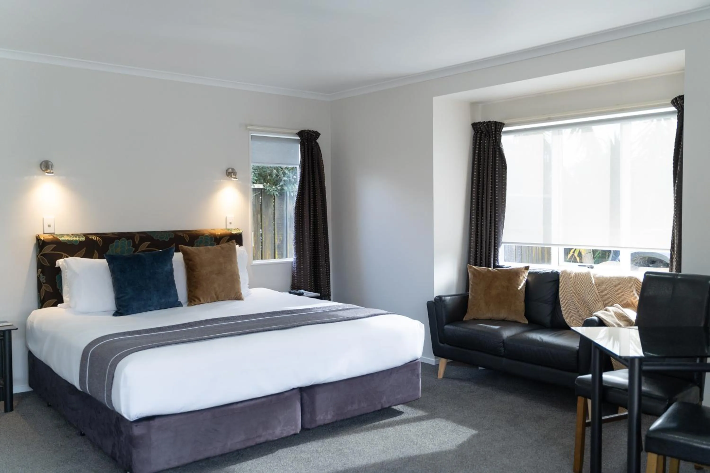 Bed in Pacific Coast Motor Lodge