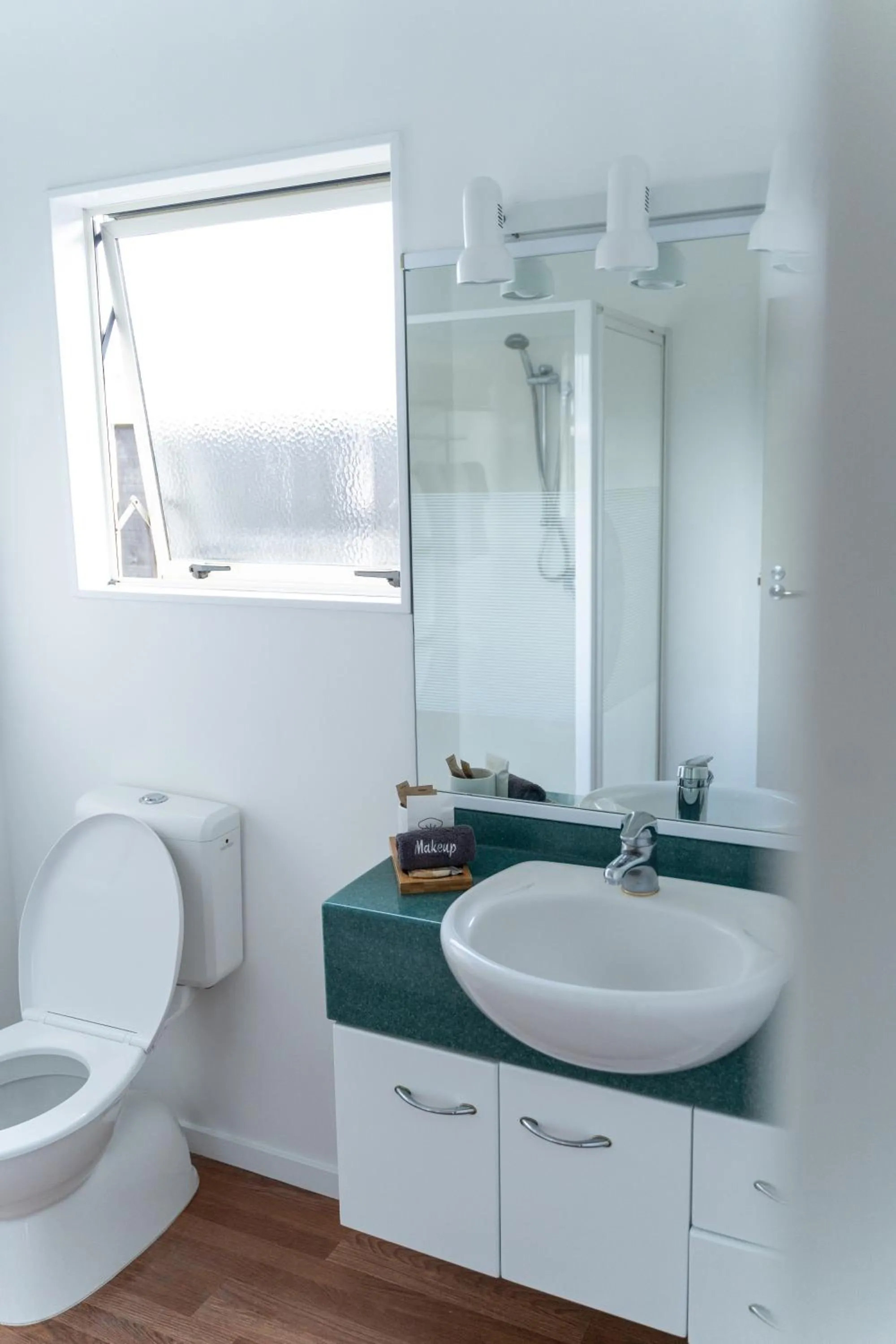 Pacific Coast Motor Lodge