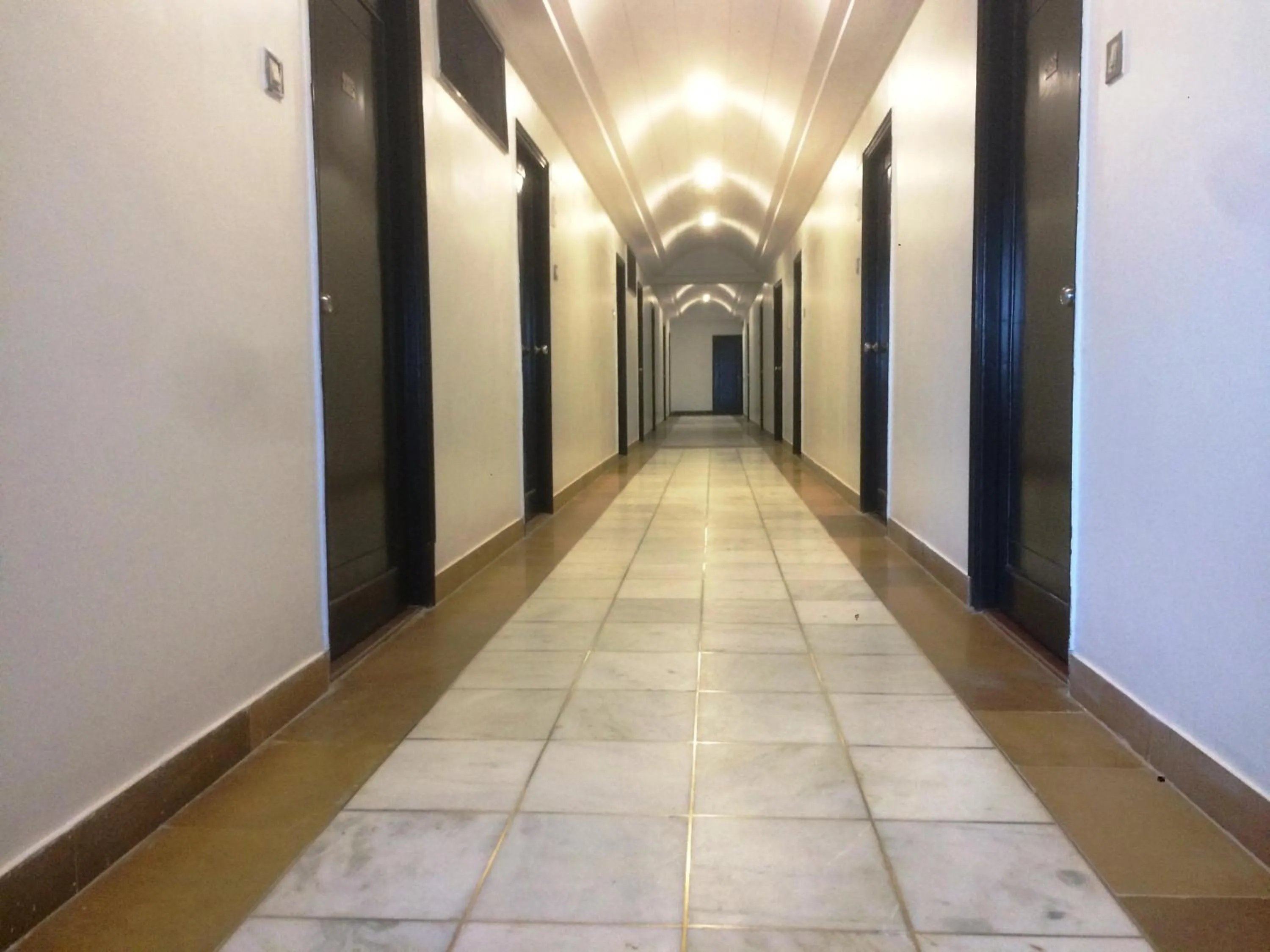 Area and facilities in Chandra Inn