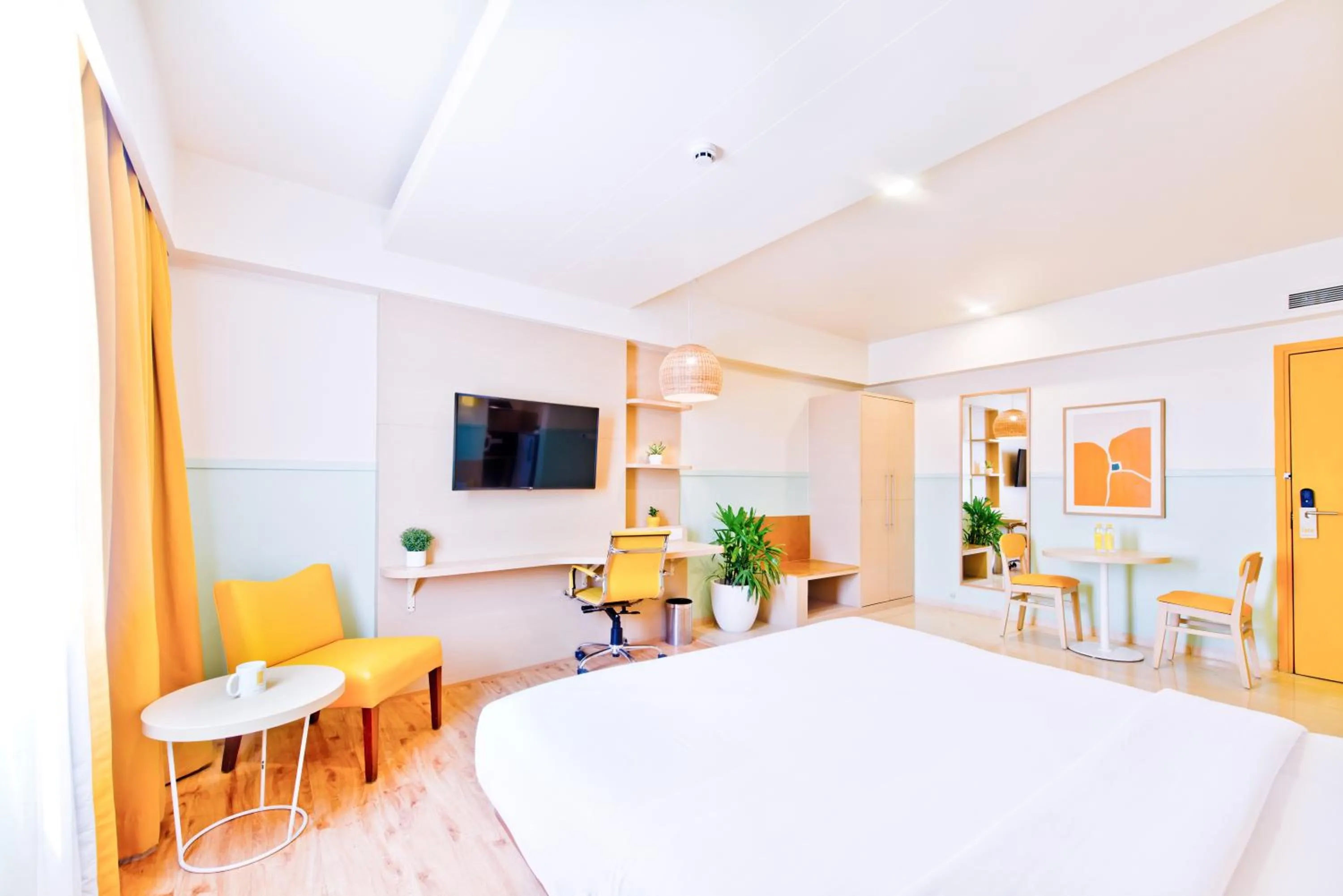 View (from property/room), Bed in Bloom Hotel - Indiranagar