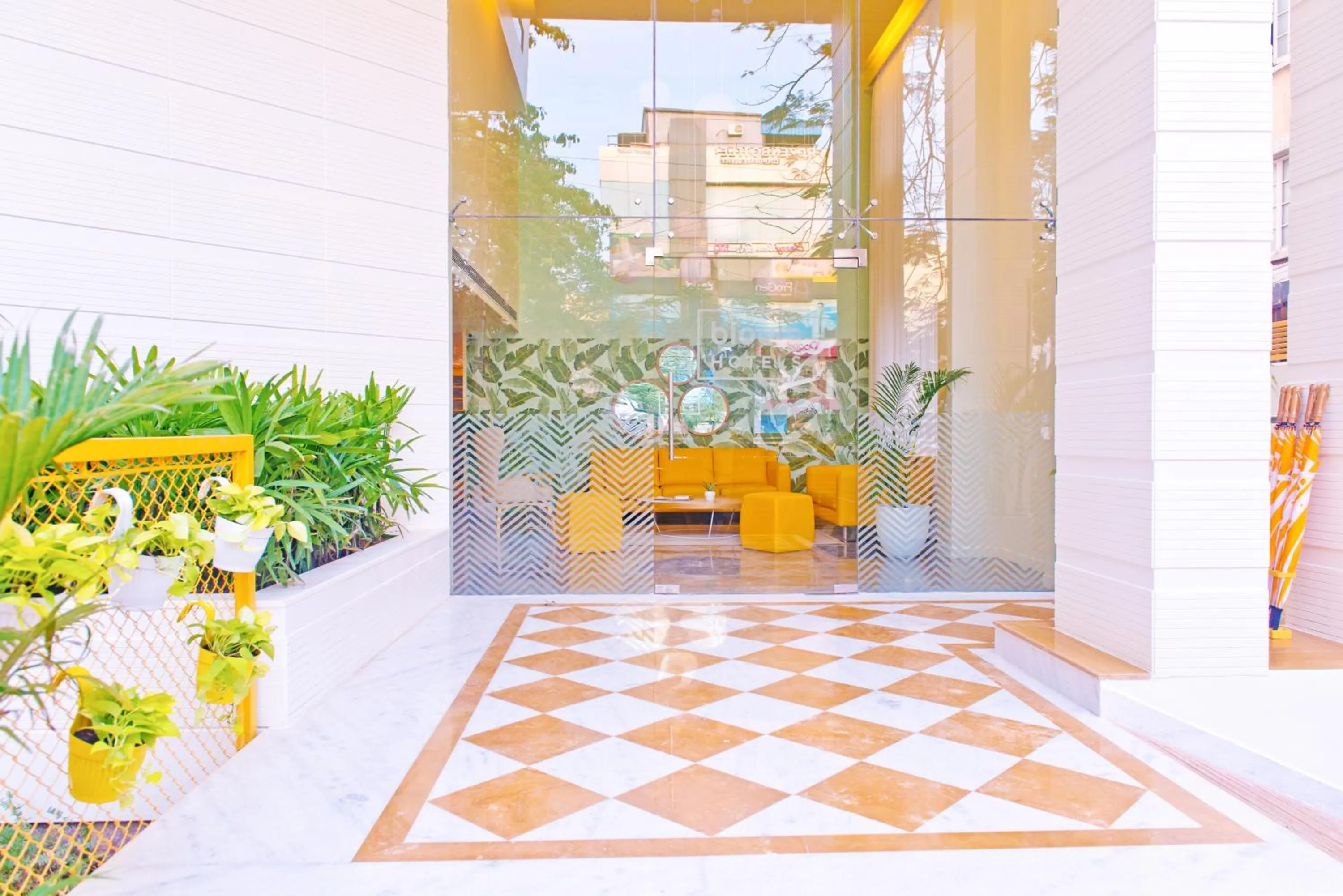 Facade/entrance in Bloom Hotel - Indiranagar