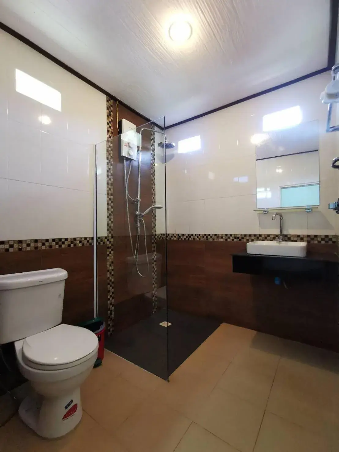 Bathroom in Lanta Sunny House - SHA Extra Plus