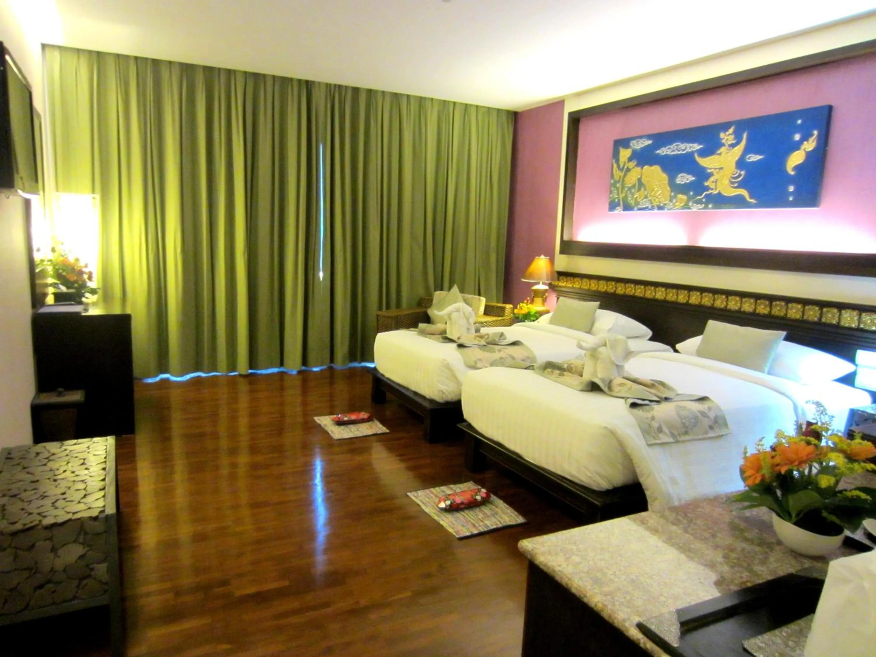 Photo of the whole room, Bed in Mountain Creek Wellness Resort Chiangmai