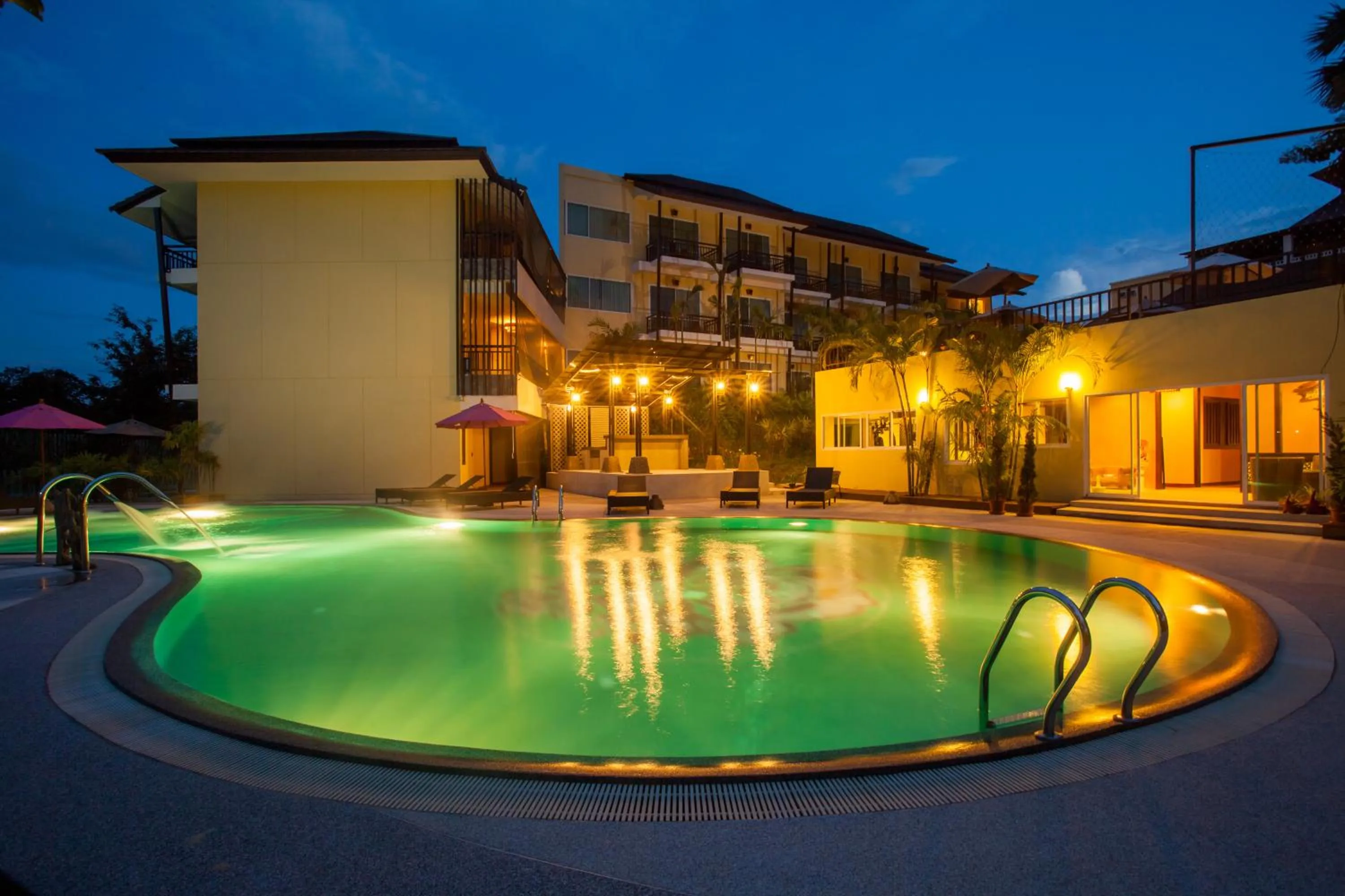 Swimming pool in Mountain Creek Wellness Resort Chiangmai