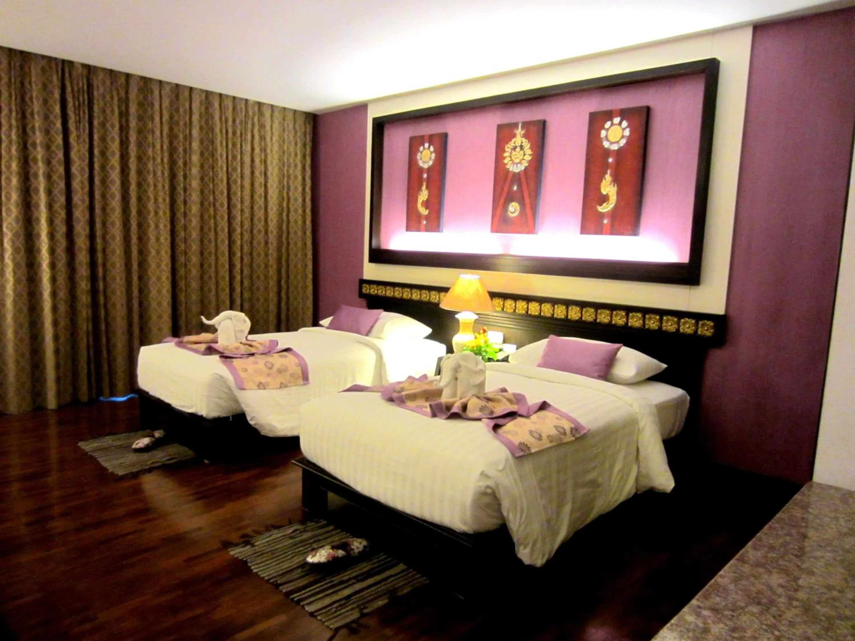 Photo of the whole room, Bed in Mountain Creek Wellness Resort Chiangmai