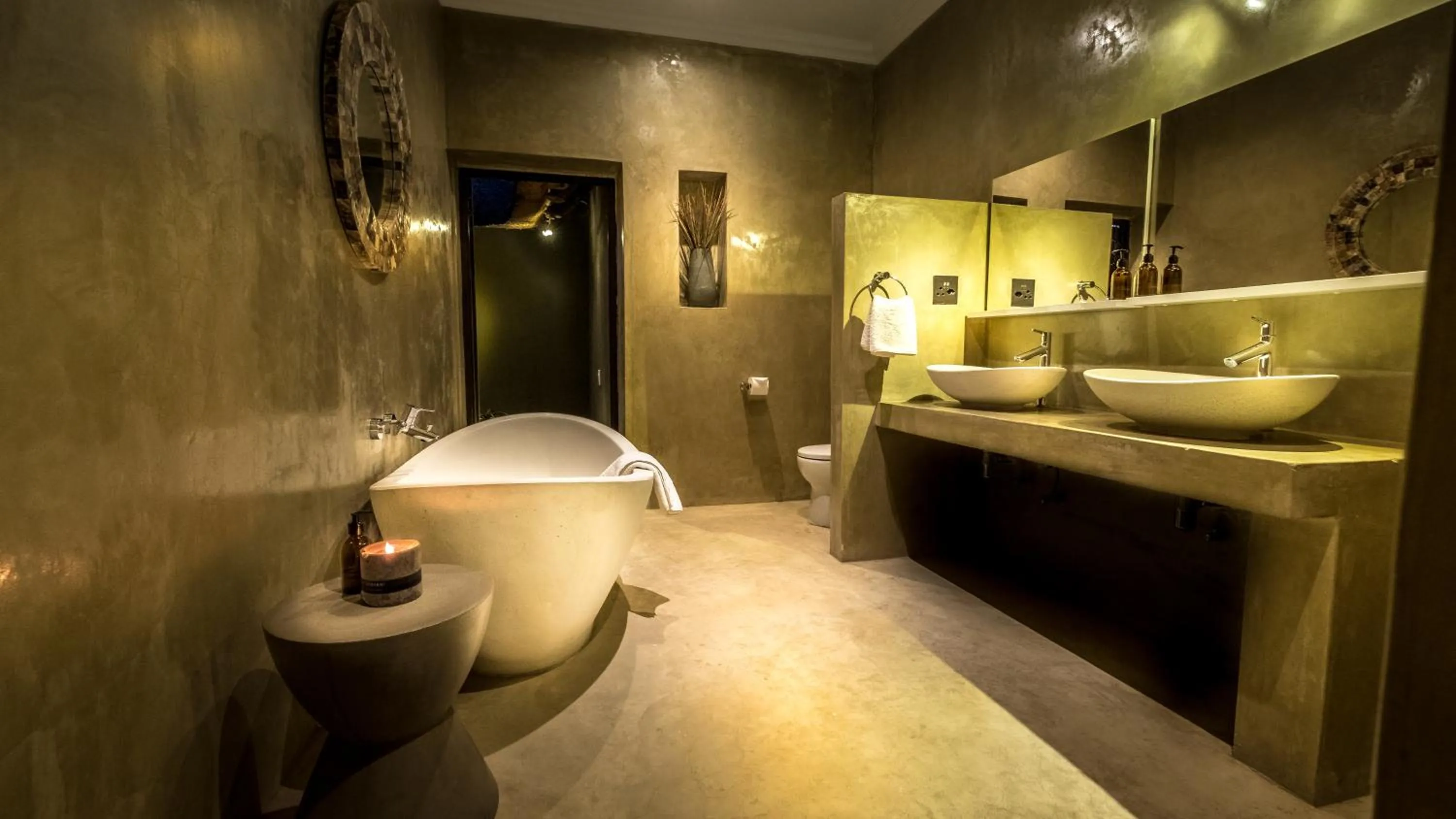 Bed in Bagatelle Kalahari Game Ranch