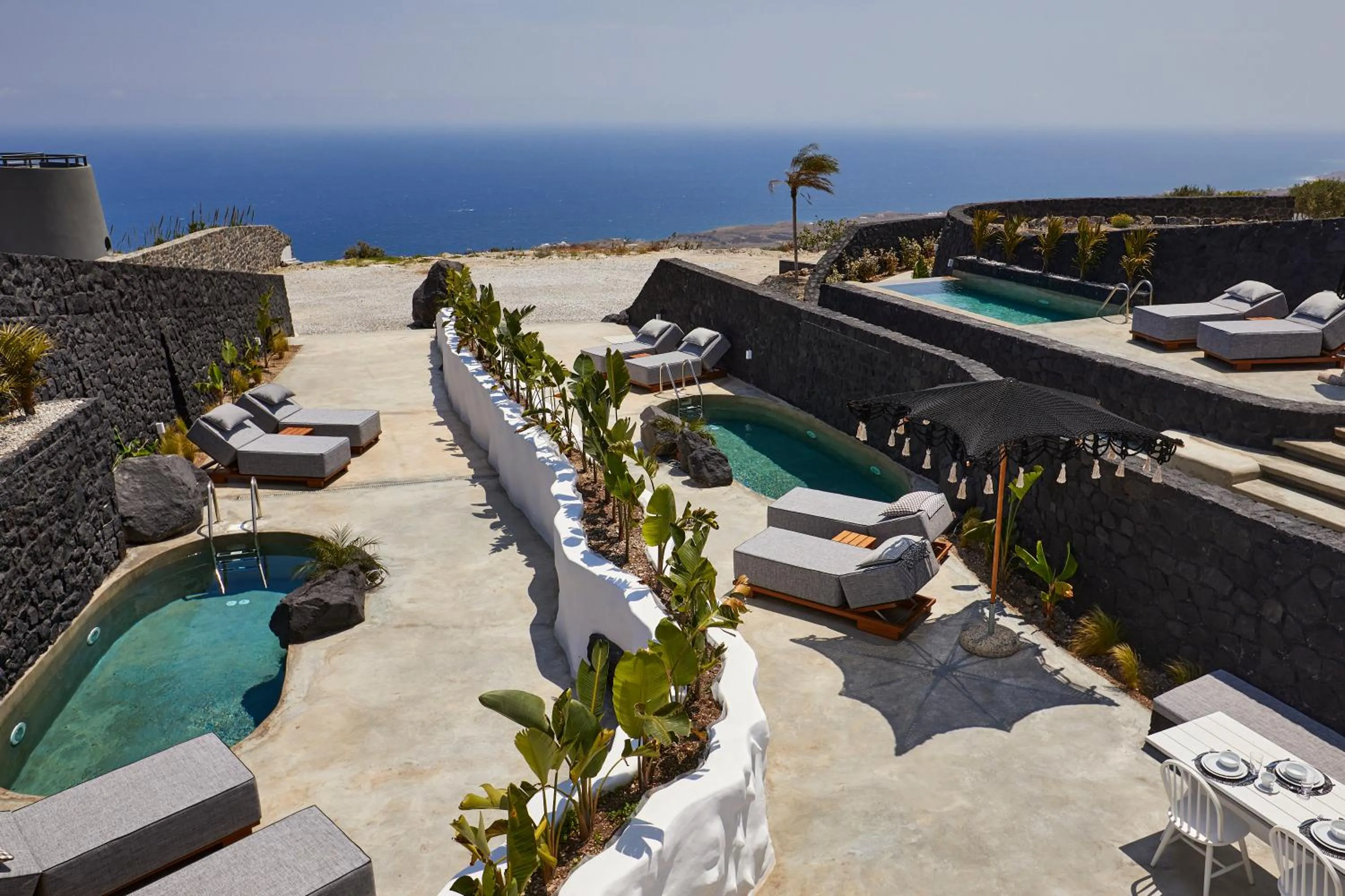 Theano Cave Suites & Villas