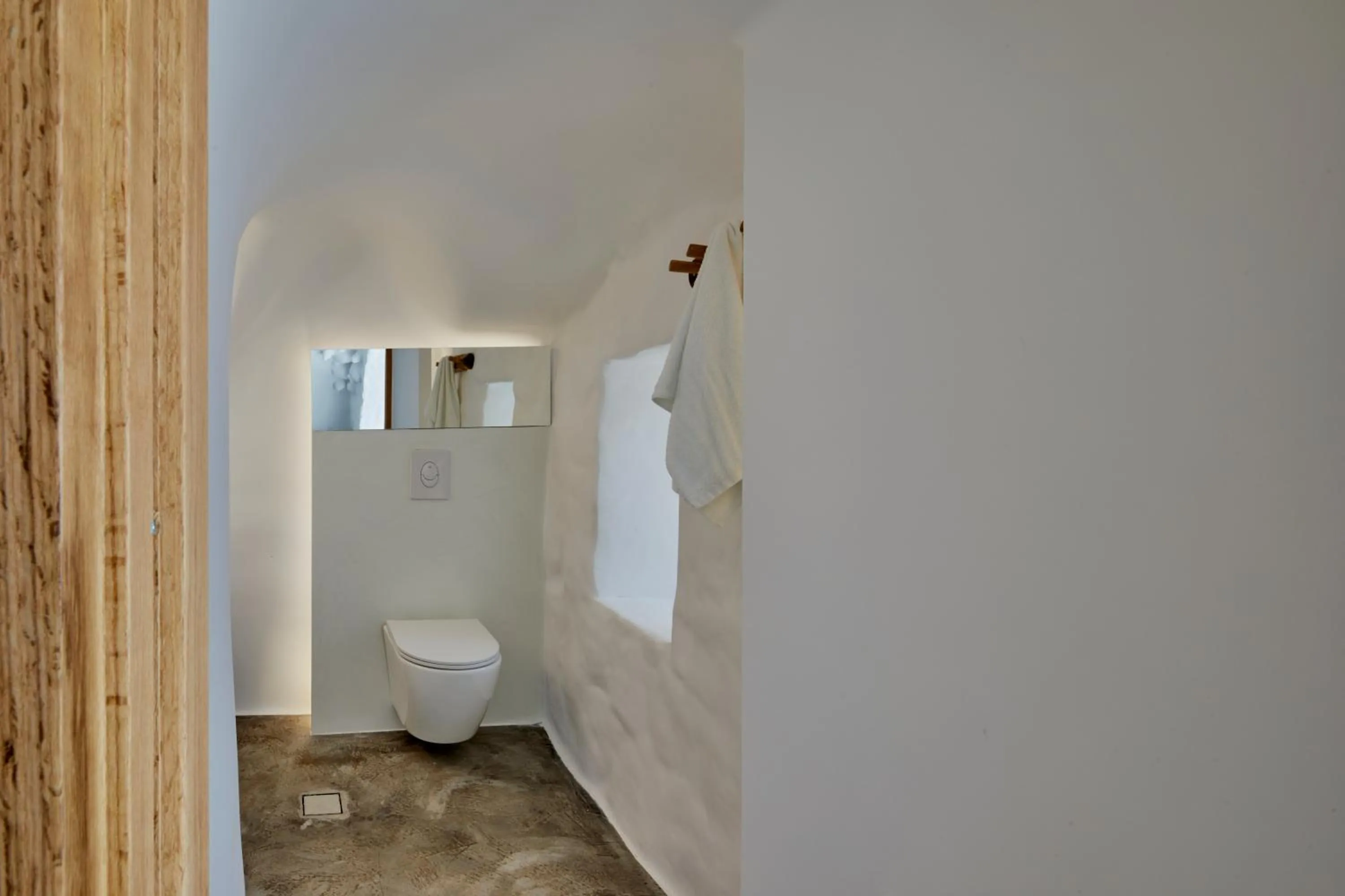 Theano Cave Suites & Villas