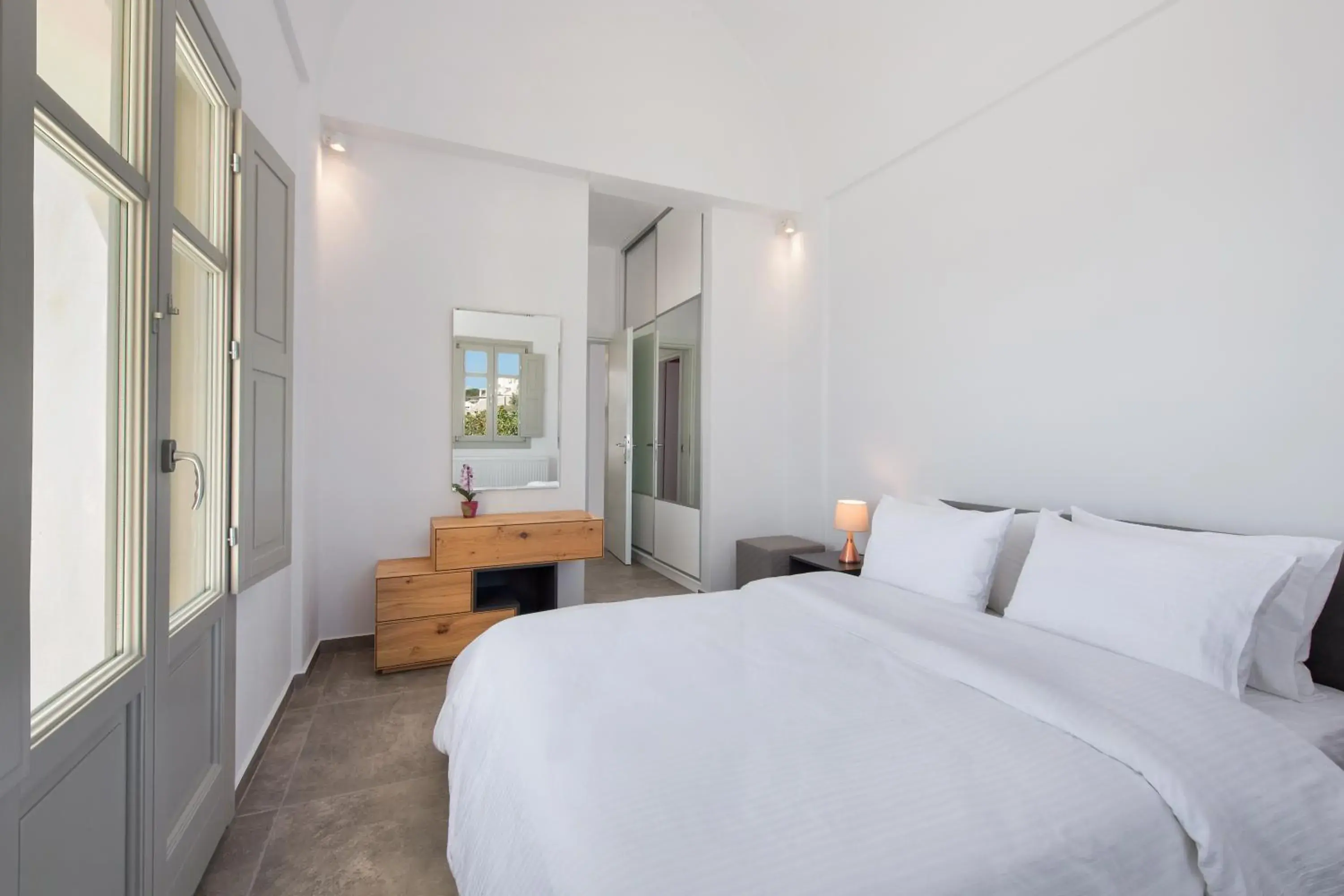 Bedroom, Bed in Theano Cave Suites & Villas Bedroom, Bed in Theano Cave Suites & Villas