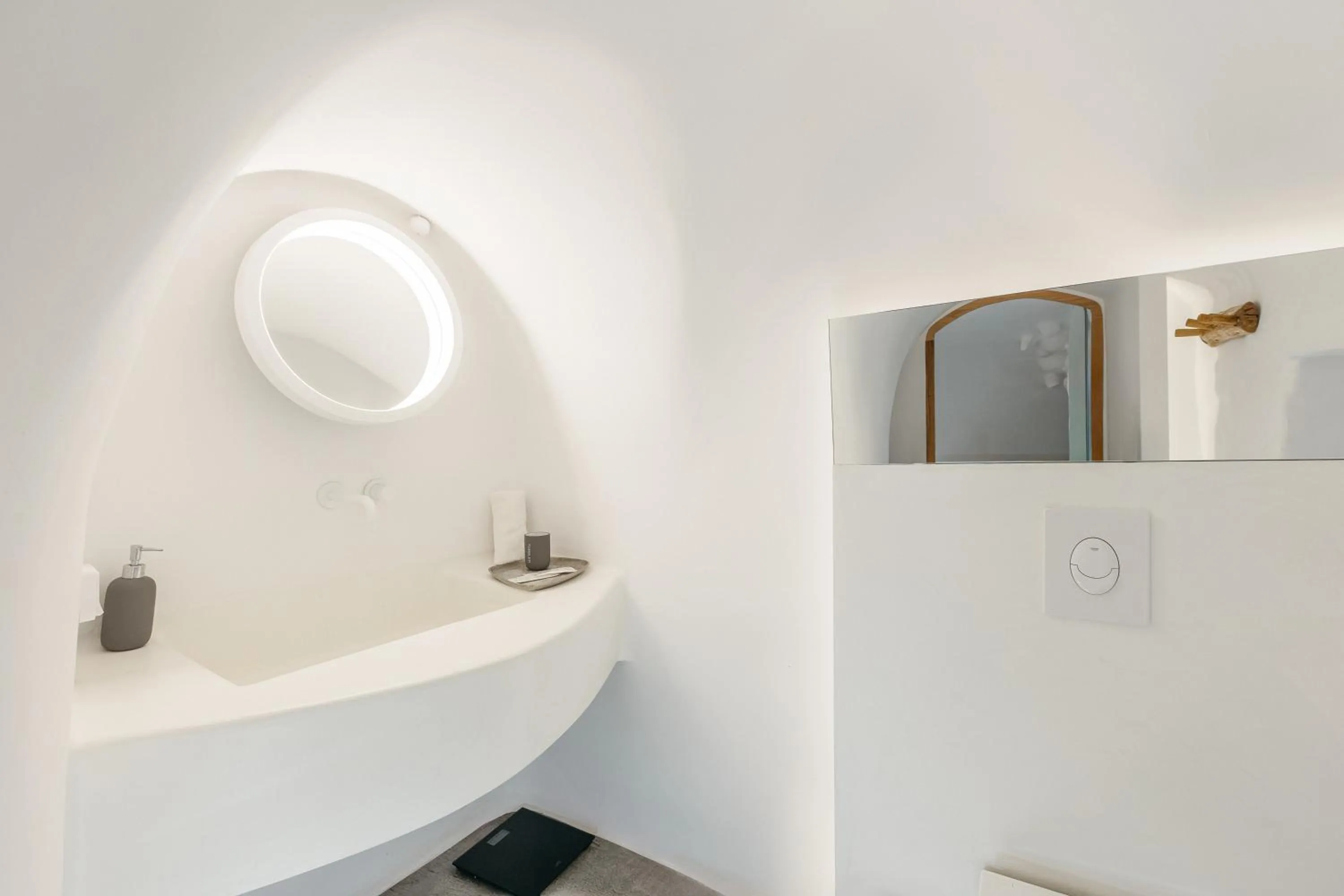 Theano Cave Suites & Villas