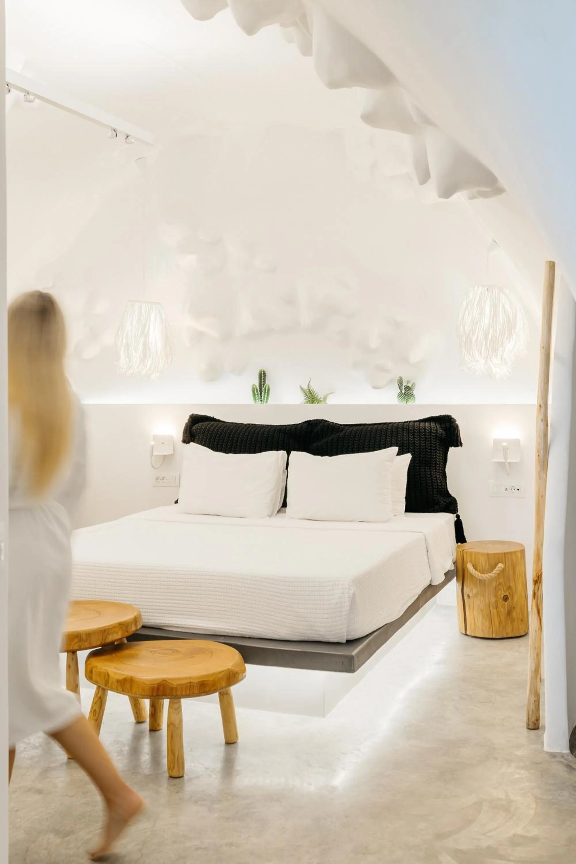 Bed in Theano Cave Suites & Villas