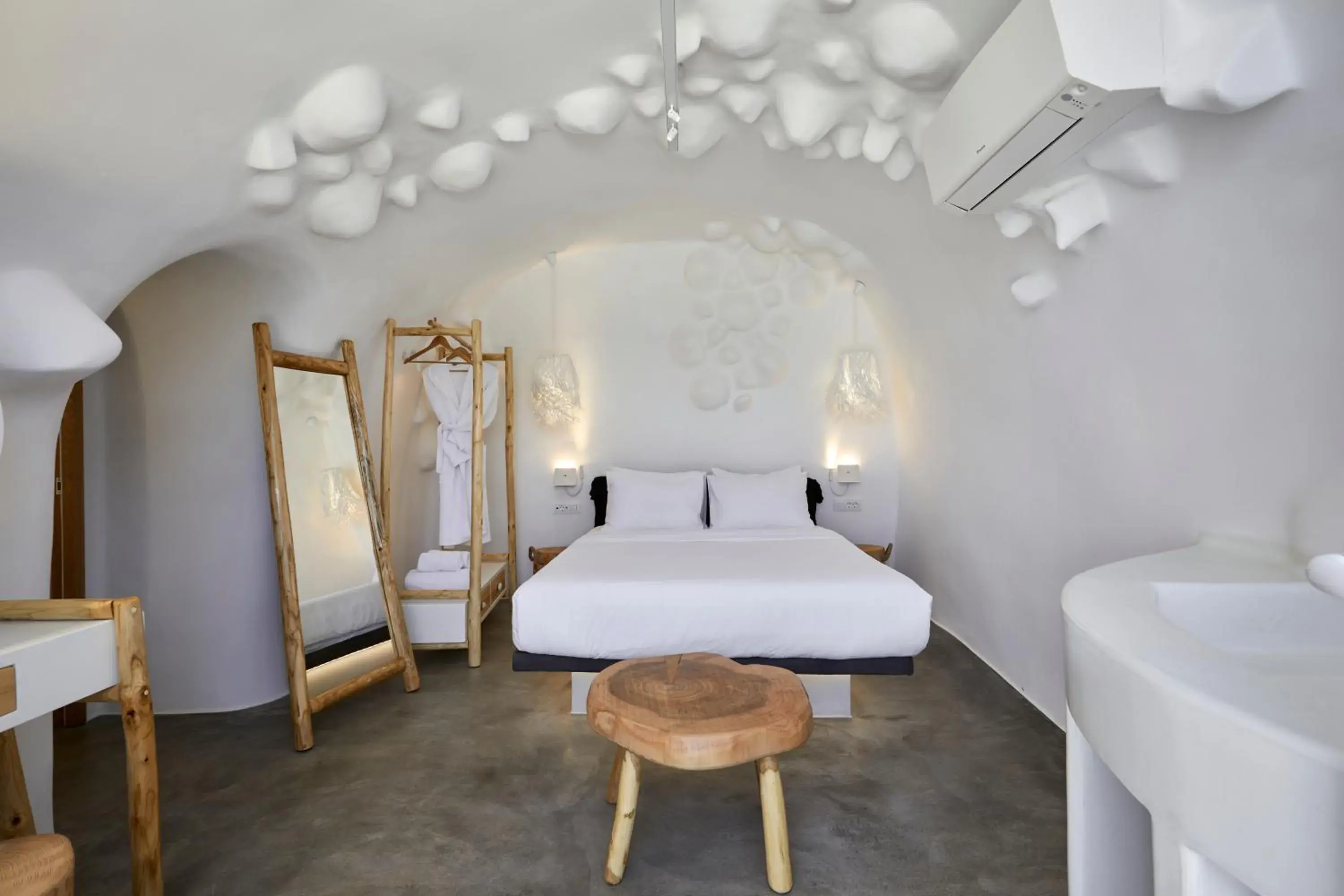 Bed in Theano Cave Suites & Villas Bed in Theano Cave Suites & Villas