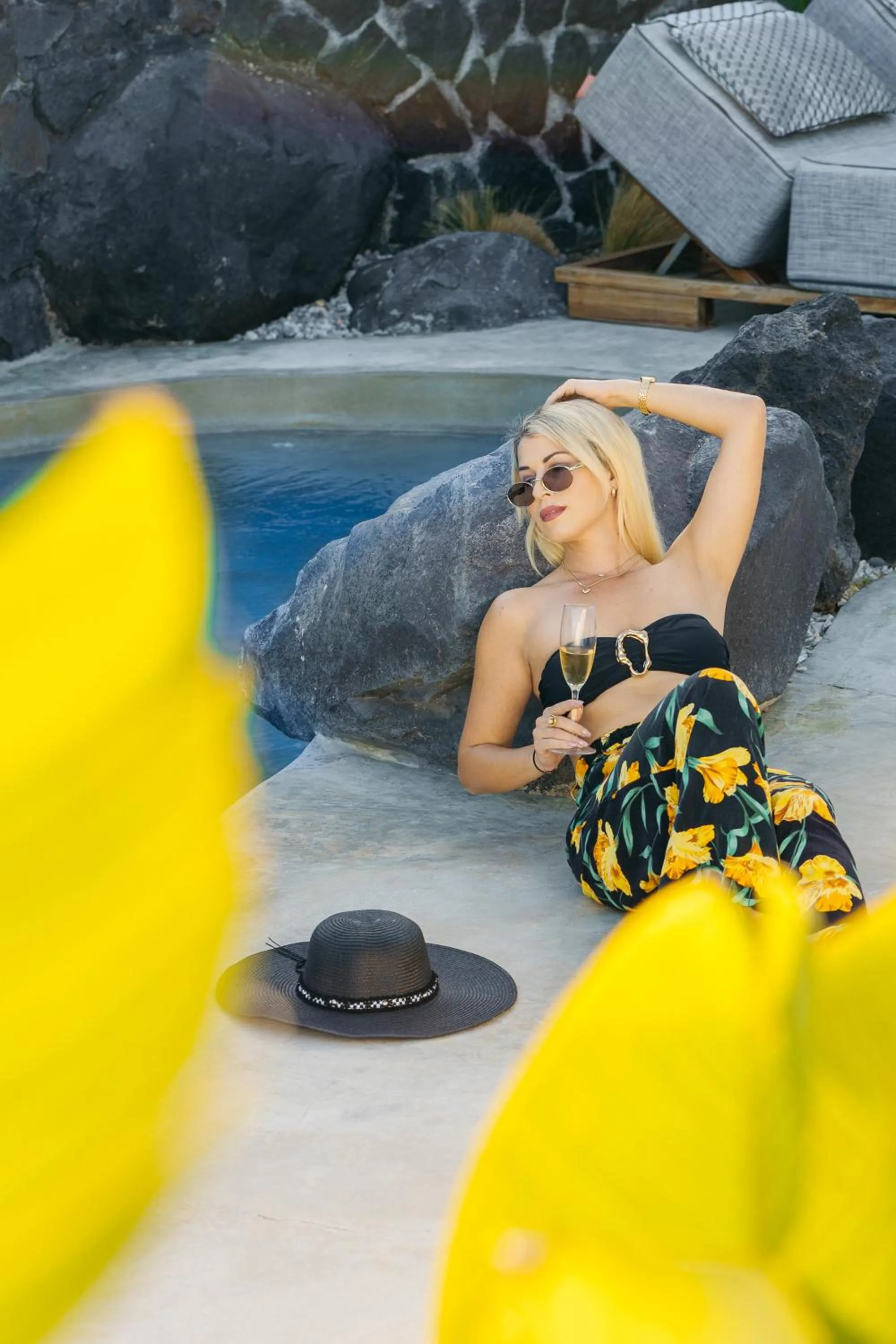 Theano Cave Suites & Villas