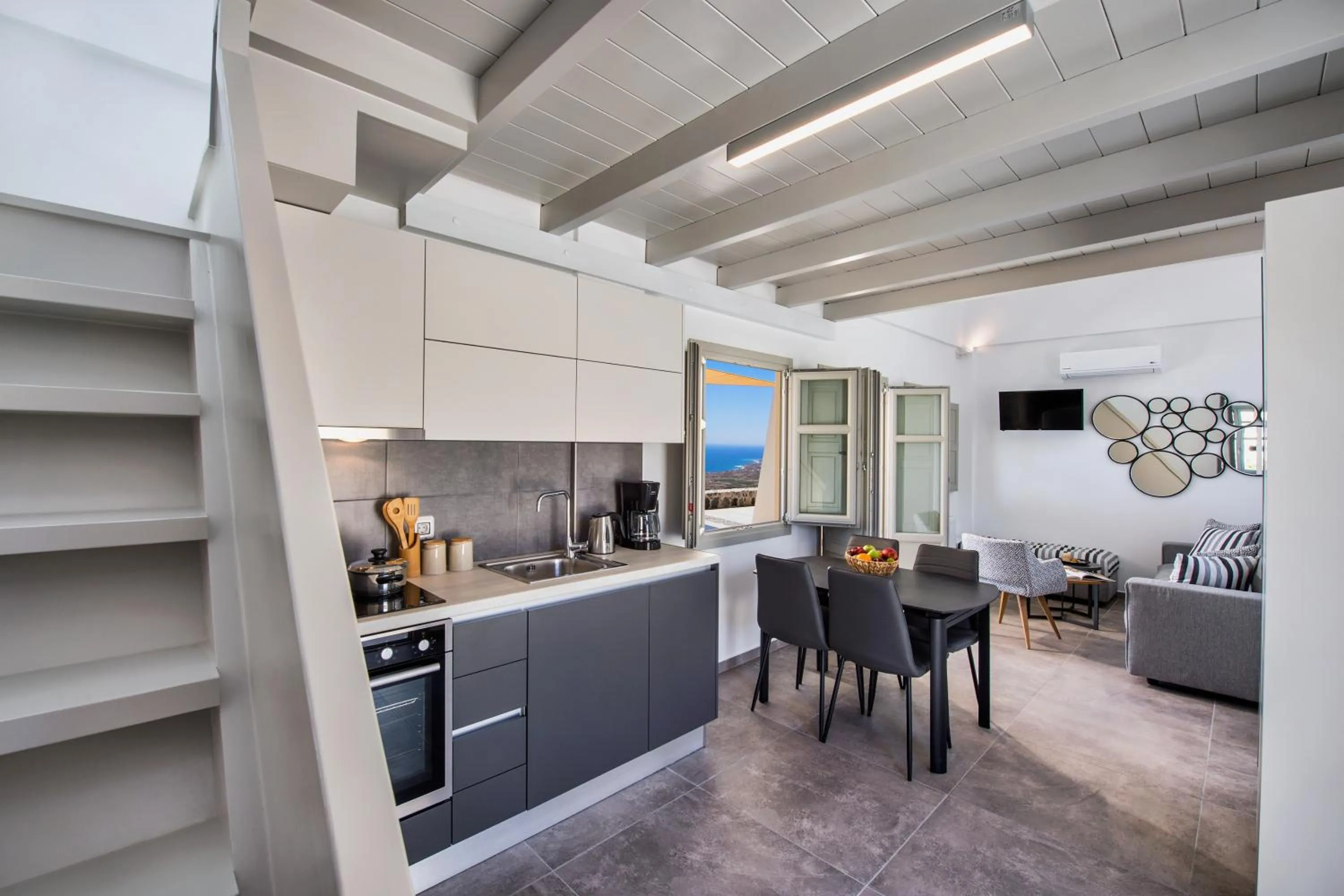 Living room in Theano Cave Suites & Villas