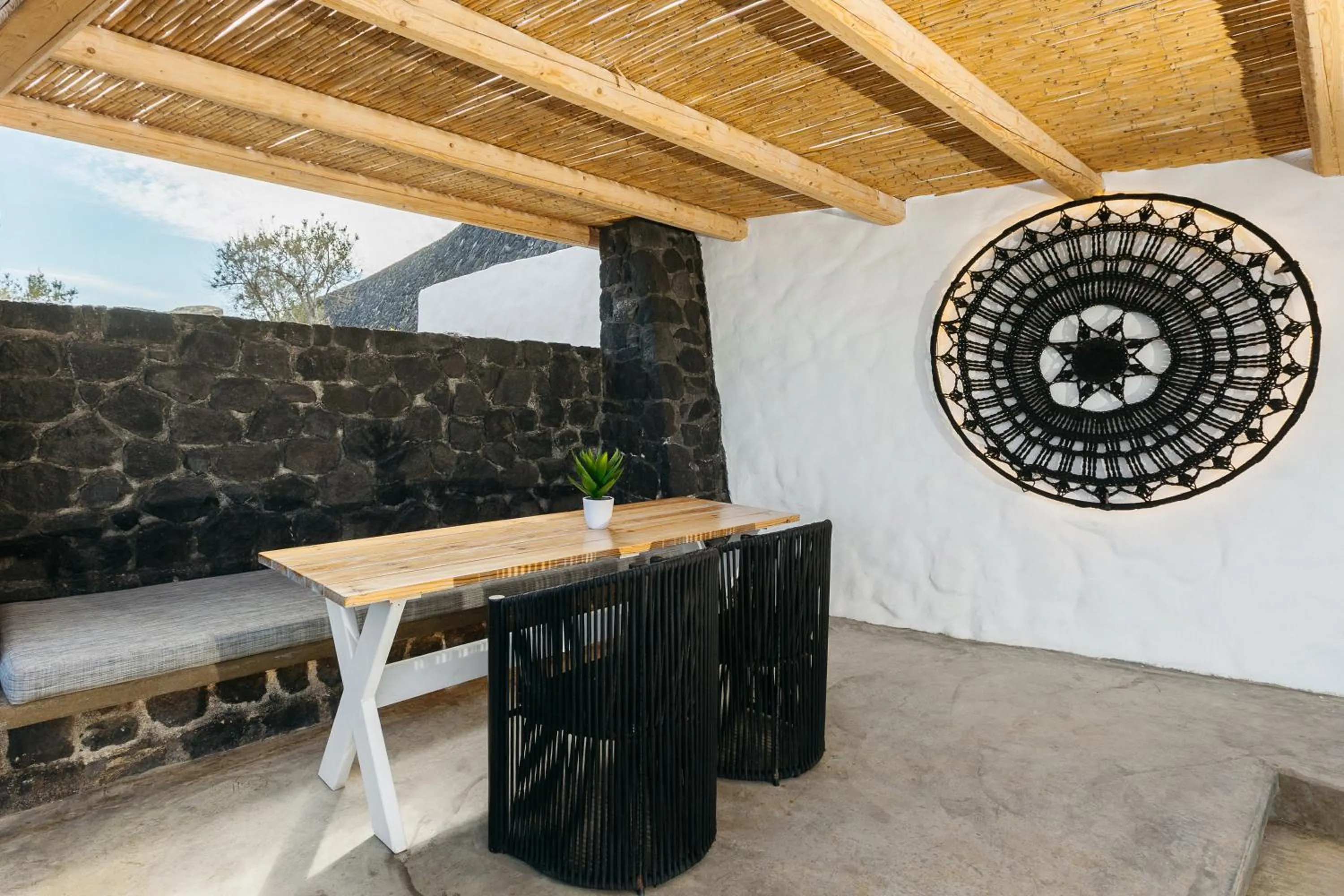 Theano Cave Suites & Villas