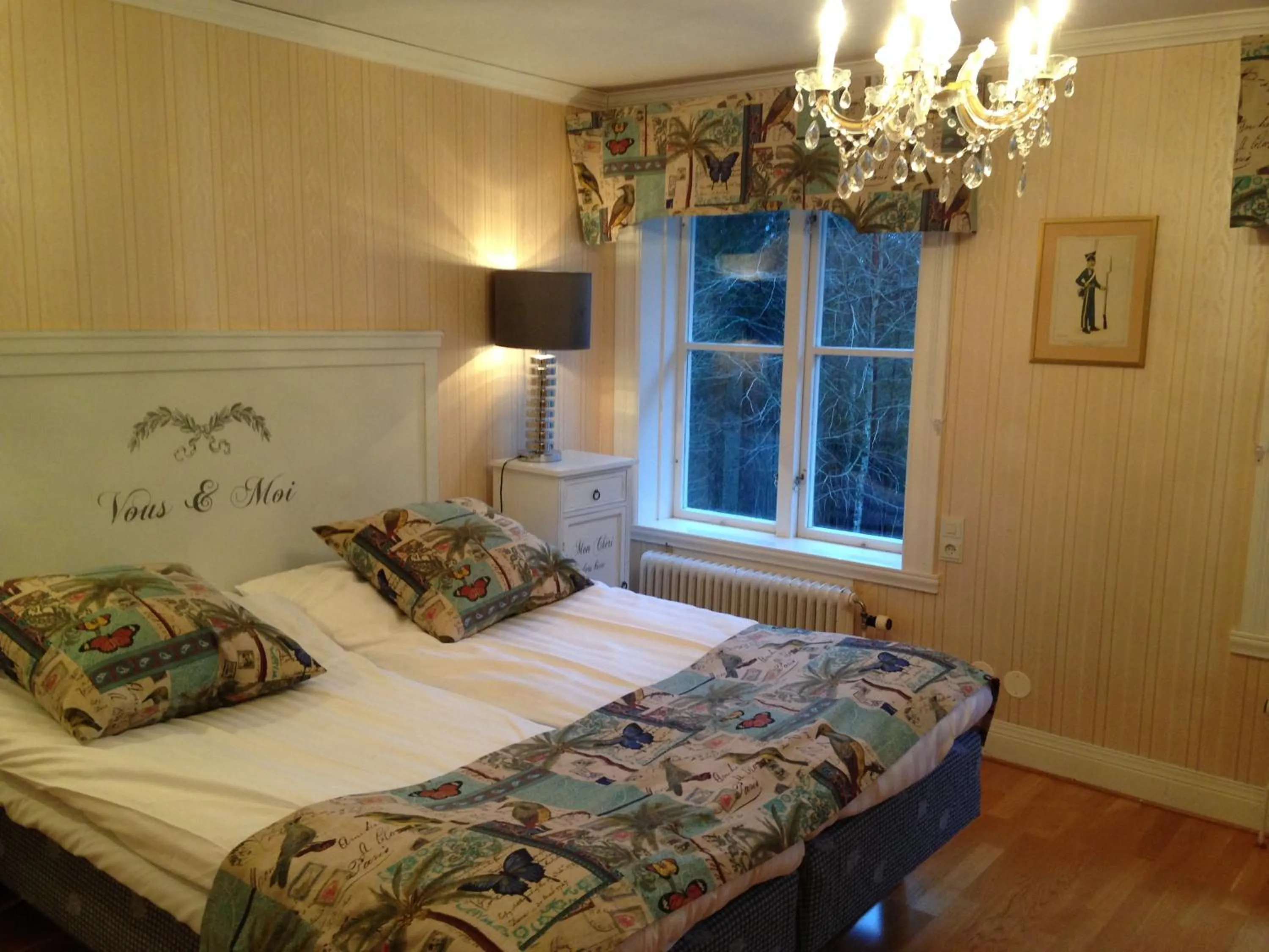 Bed in Hotell Plevnagården