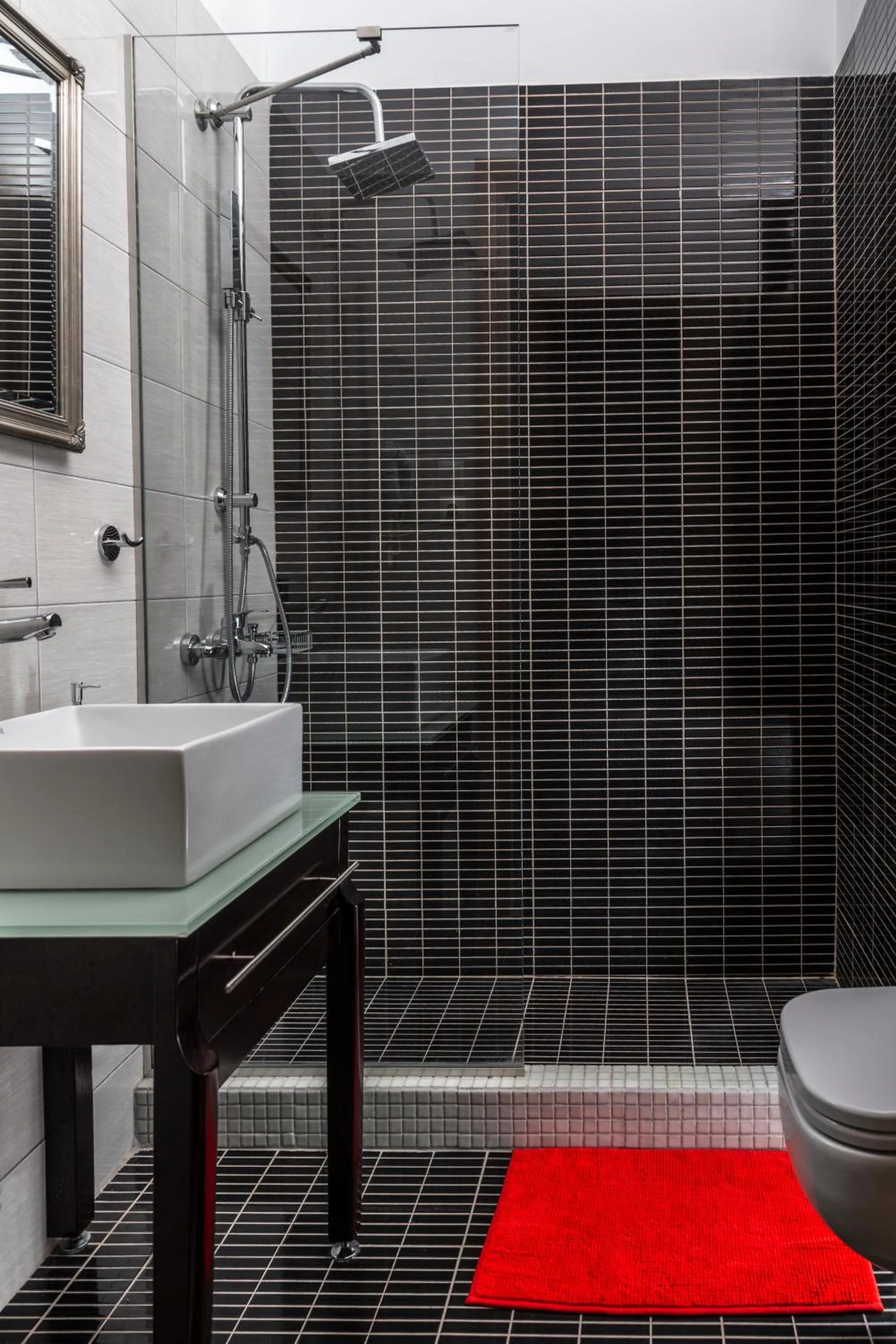 Shower in Forest Suites Boutique Hotel