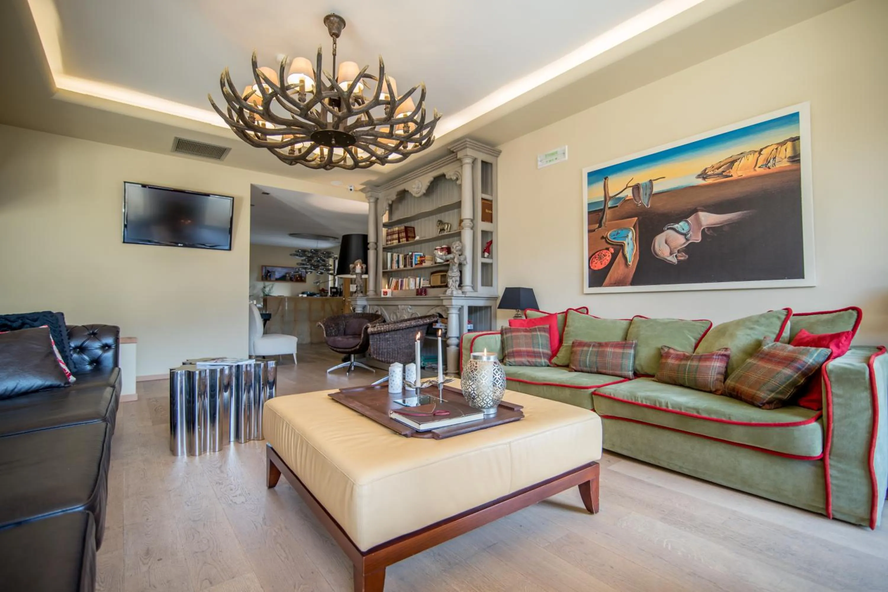 Living room in Forest Suites Boutique Hotel