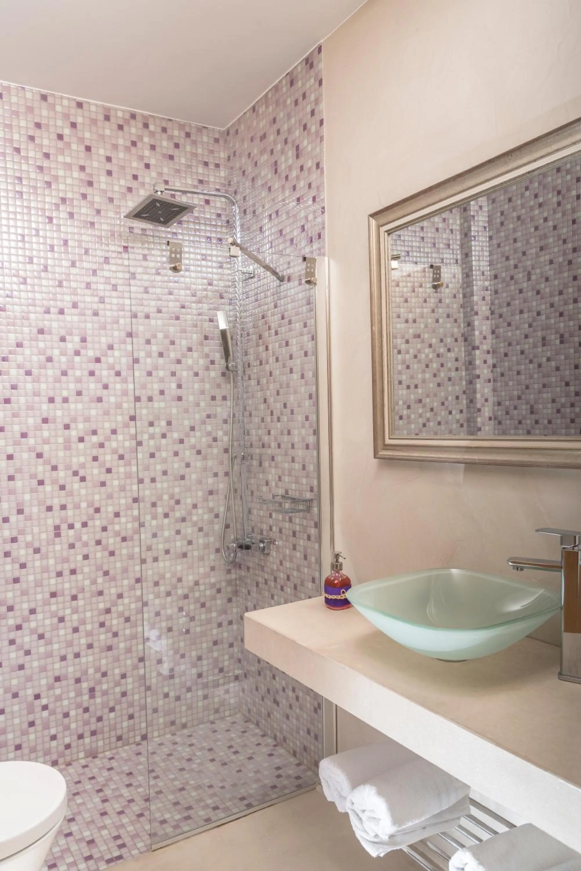 Bathroom in Forest Suites Boutique Hotel