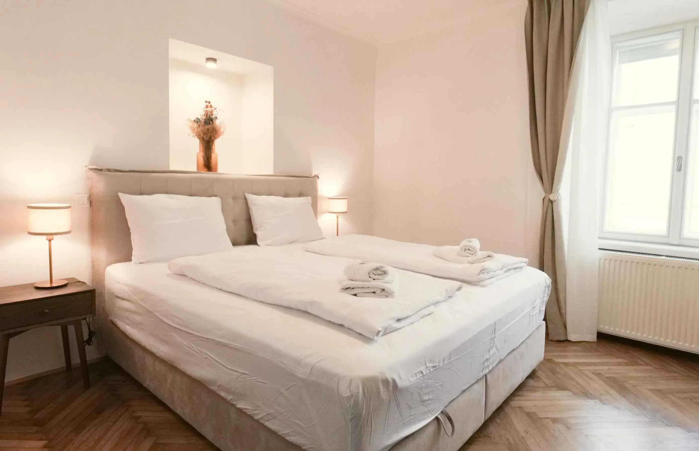 Double Room in Central Riverside Apartments Meščanka Double Room in Central Riverside Apartments Meščanka