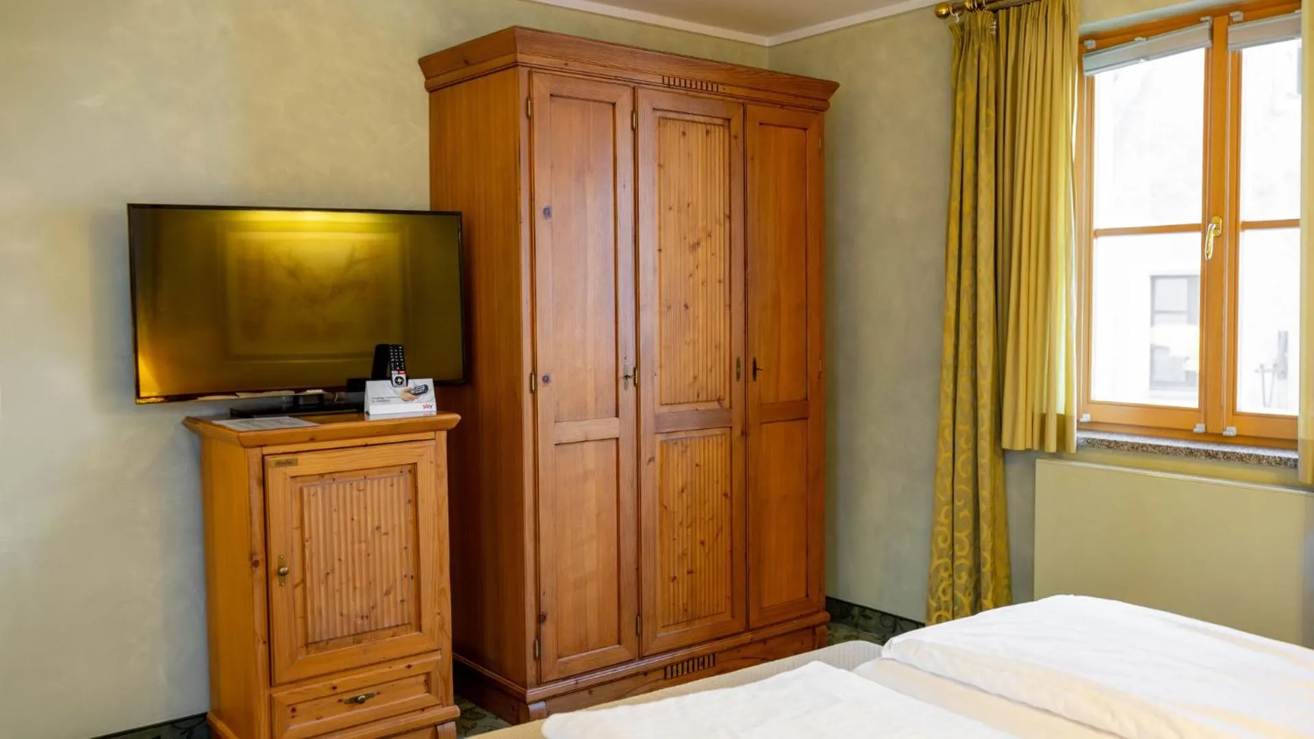 acessibility, Bed in Altstadthotel Bräuwirt