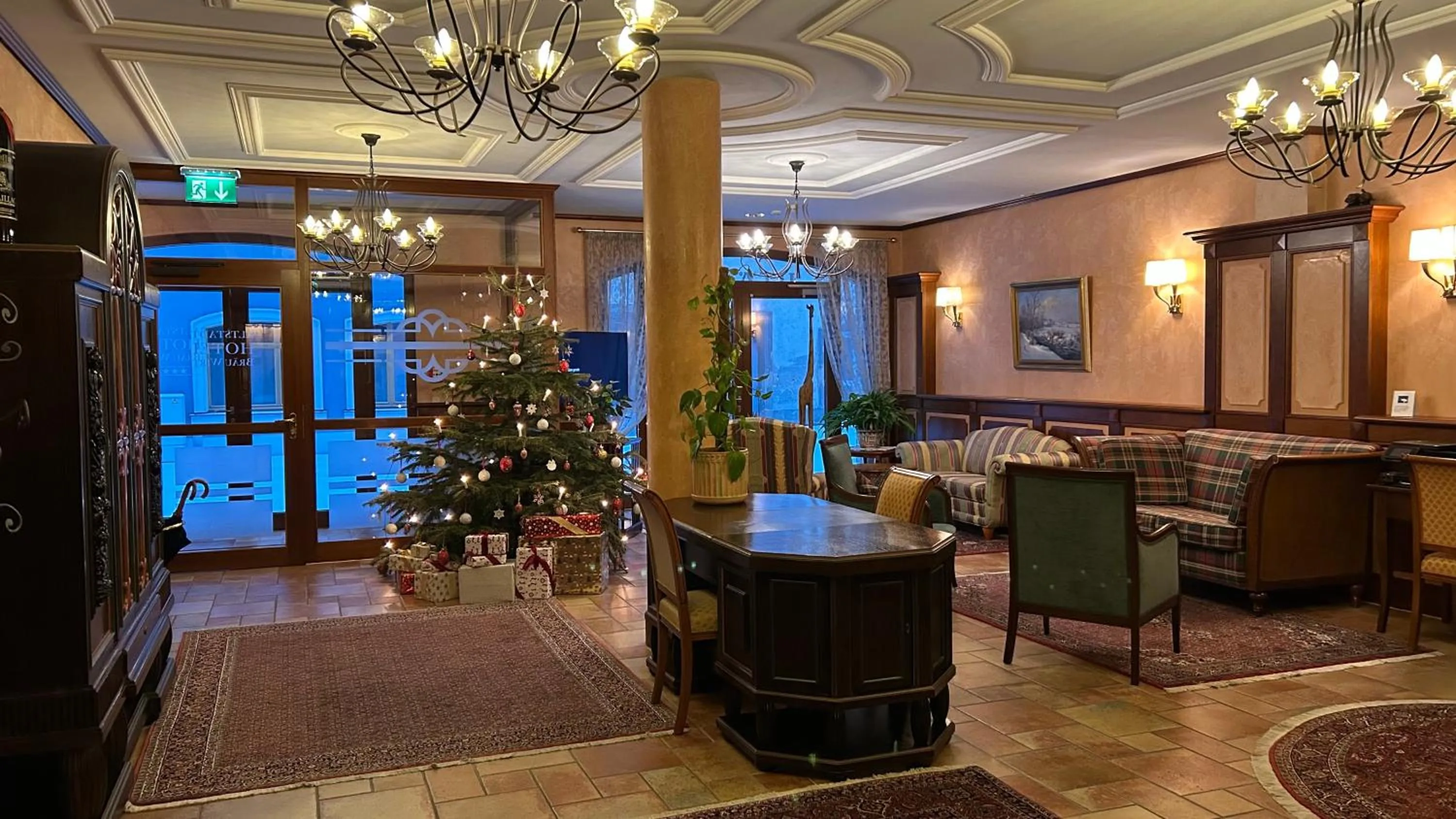 Lobby or reception in Altstadthotel Bräuwirt