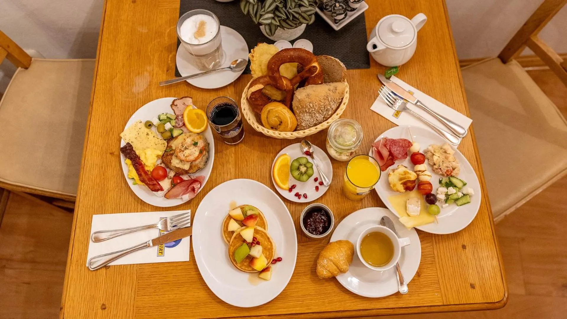 Breakfast in Altstadthotel Bräuwirt