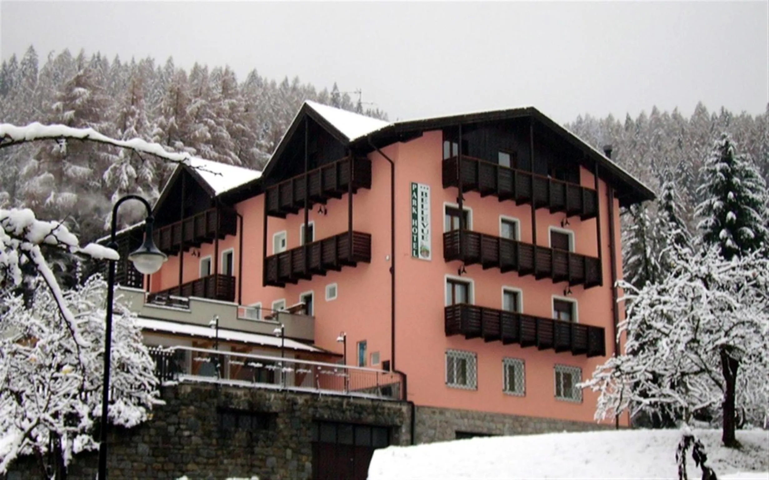 Property building in Park Hotel Bellevue