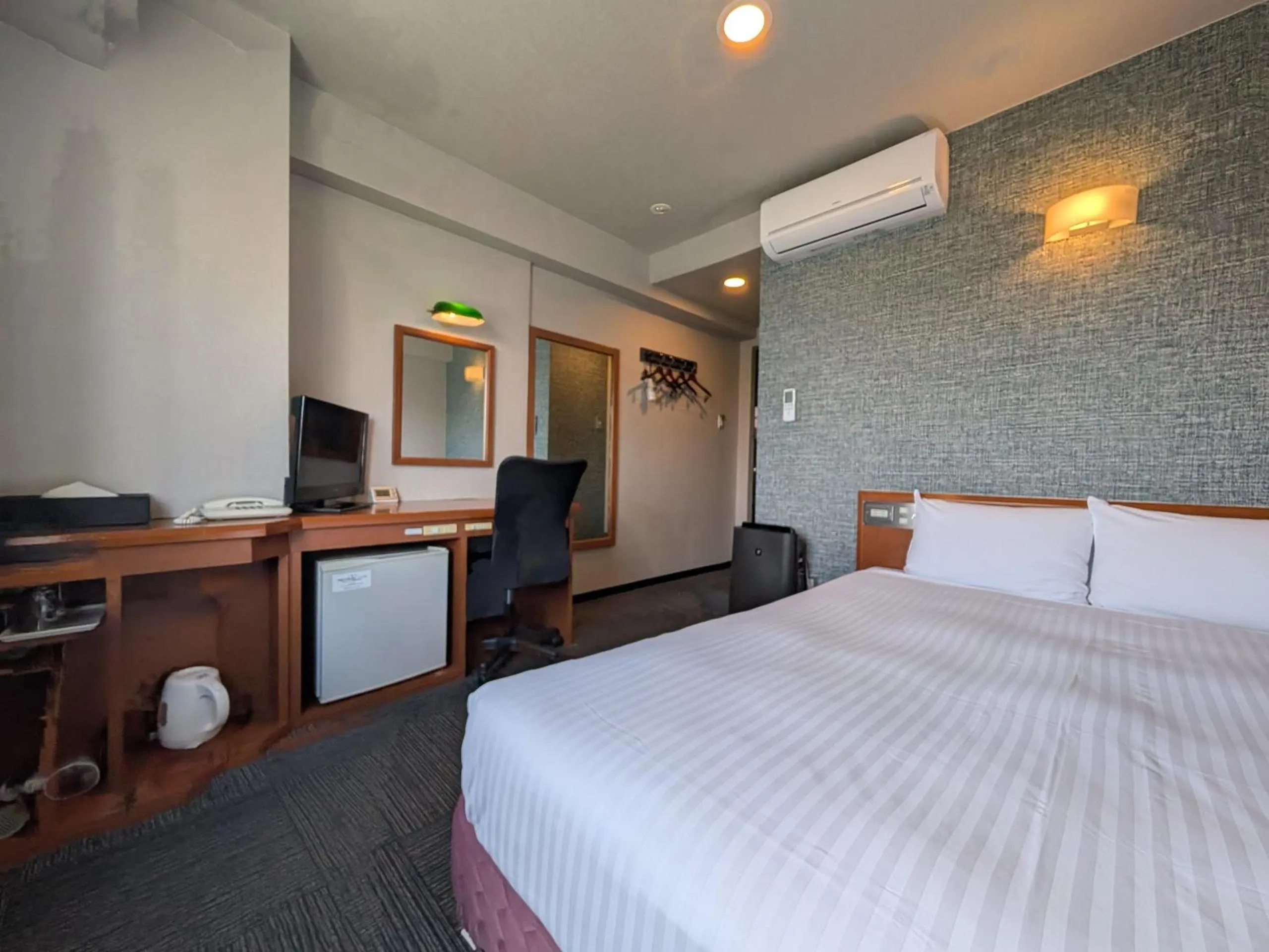 Photo of the whole room, Bed in GR Hotel Ginzadori