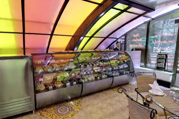 Restaurant/places to eat in Hotel Combermere