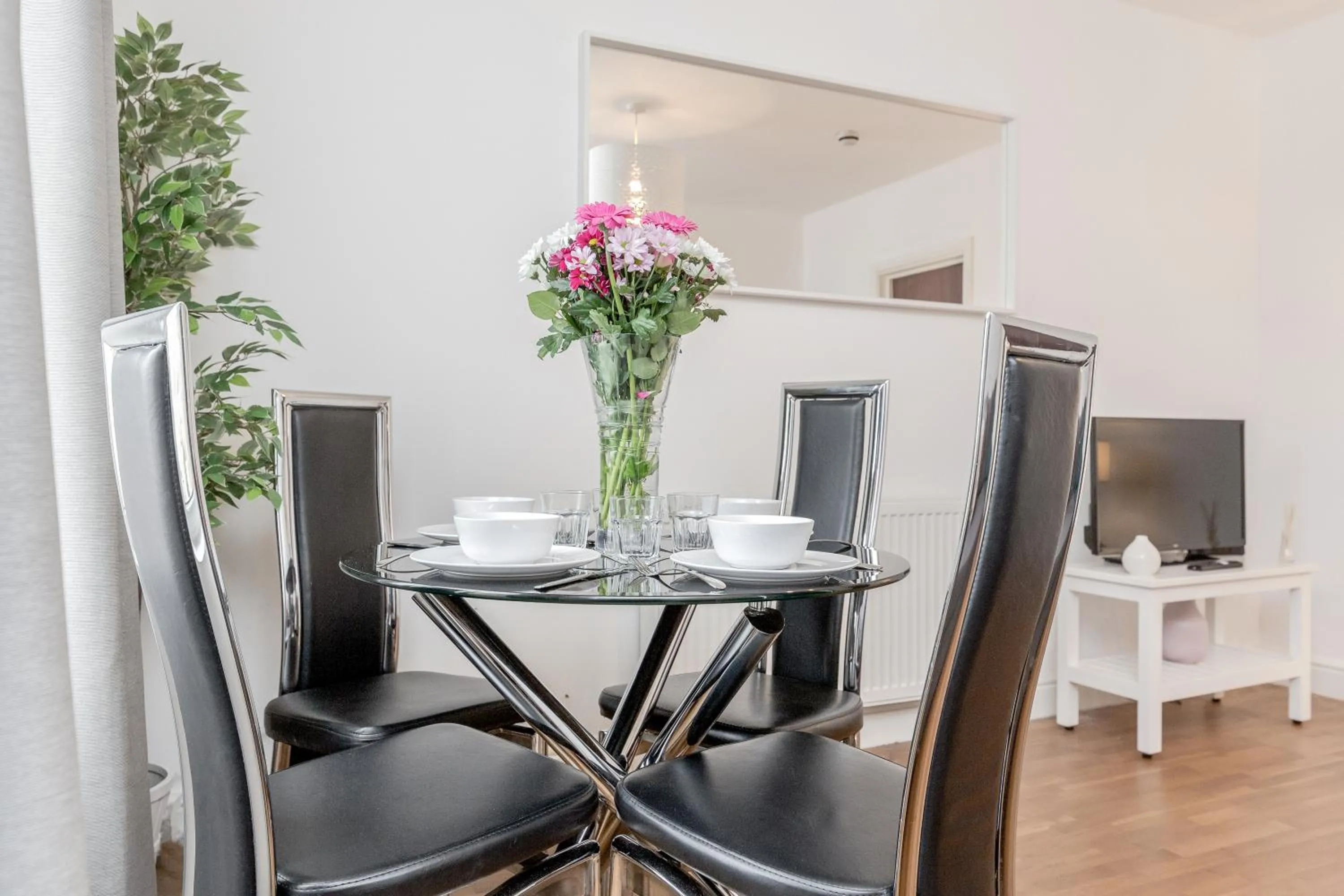 Dining area in WelcomeStay Clapham Junction 2 Bedroom Apartment