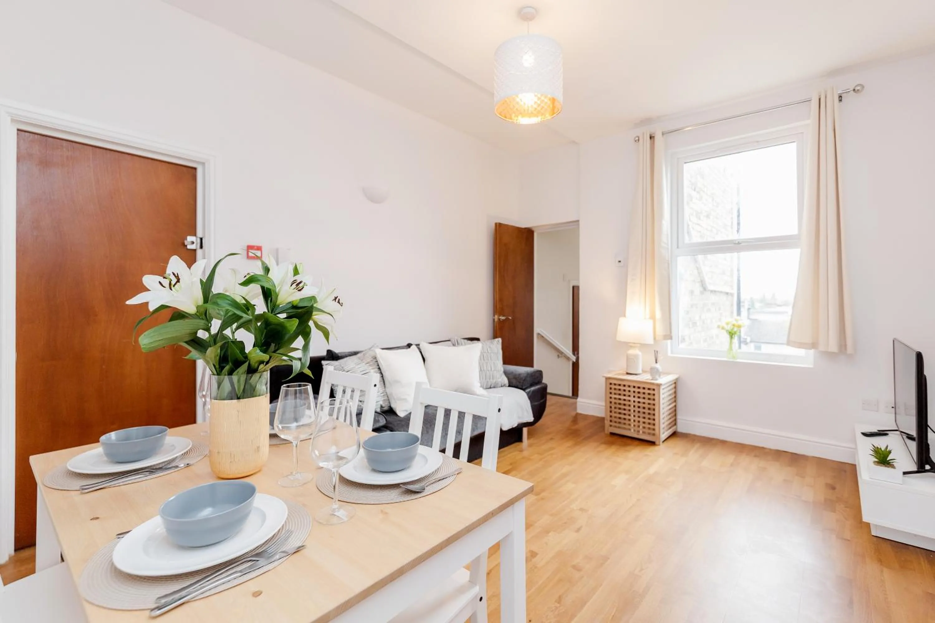 Living room, Bed in WelcomeStay Clapham Junction 2 Bedroom Apartment